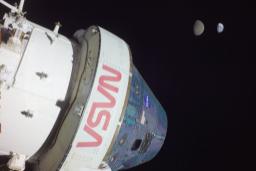 تصویر دیدنی فضاپیمای اوراین از زمین و ماه از دورترین نقطه سفرش
