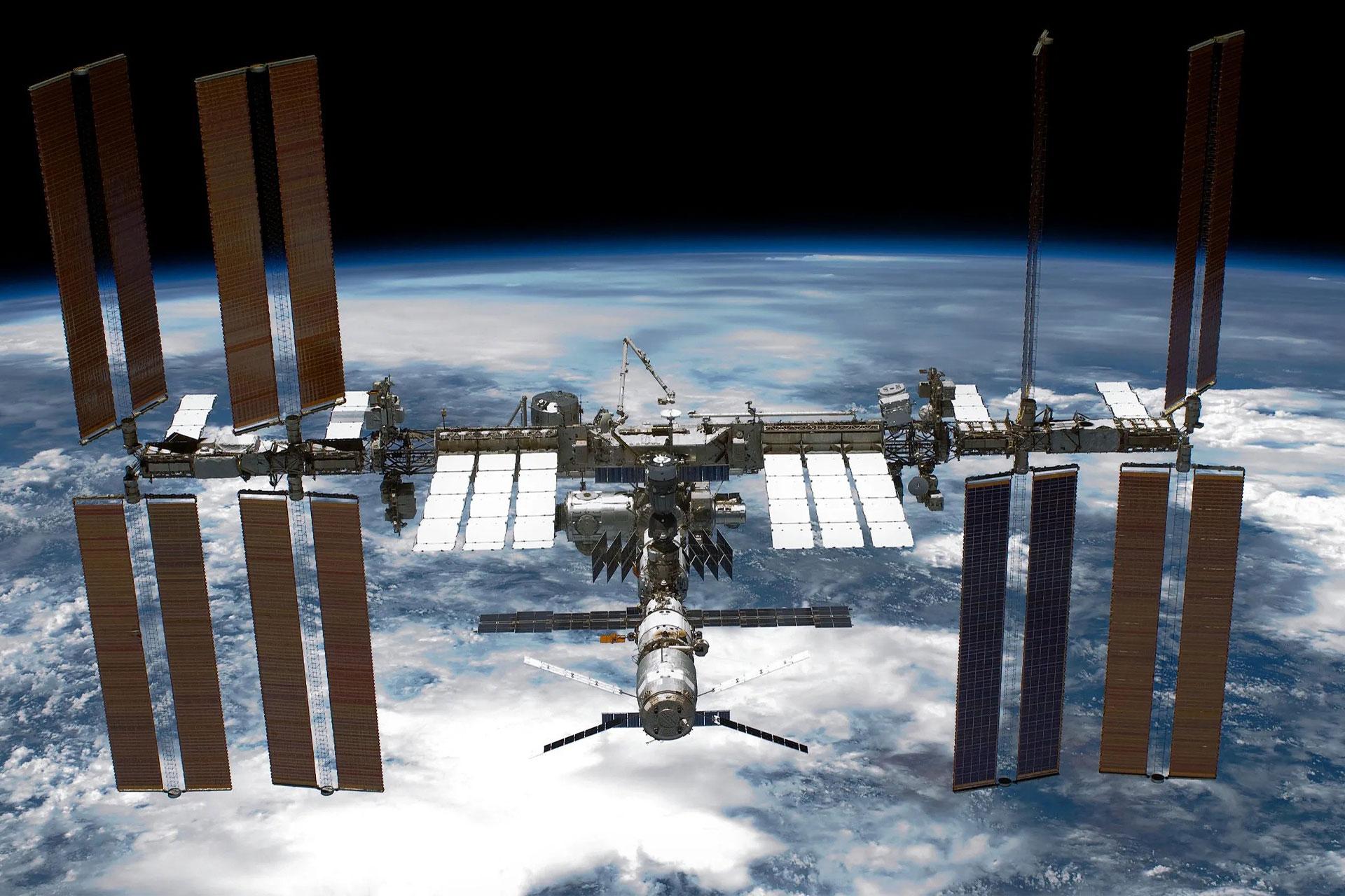 پرتوهای کیهانی چگونه بر کامپیوترها اثر می‌گذارند؟