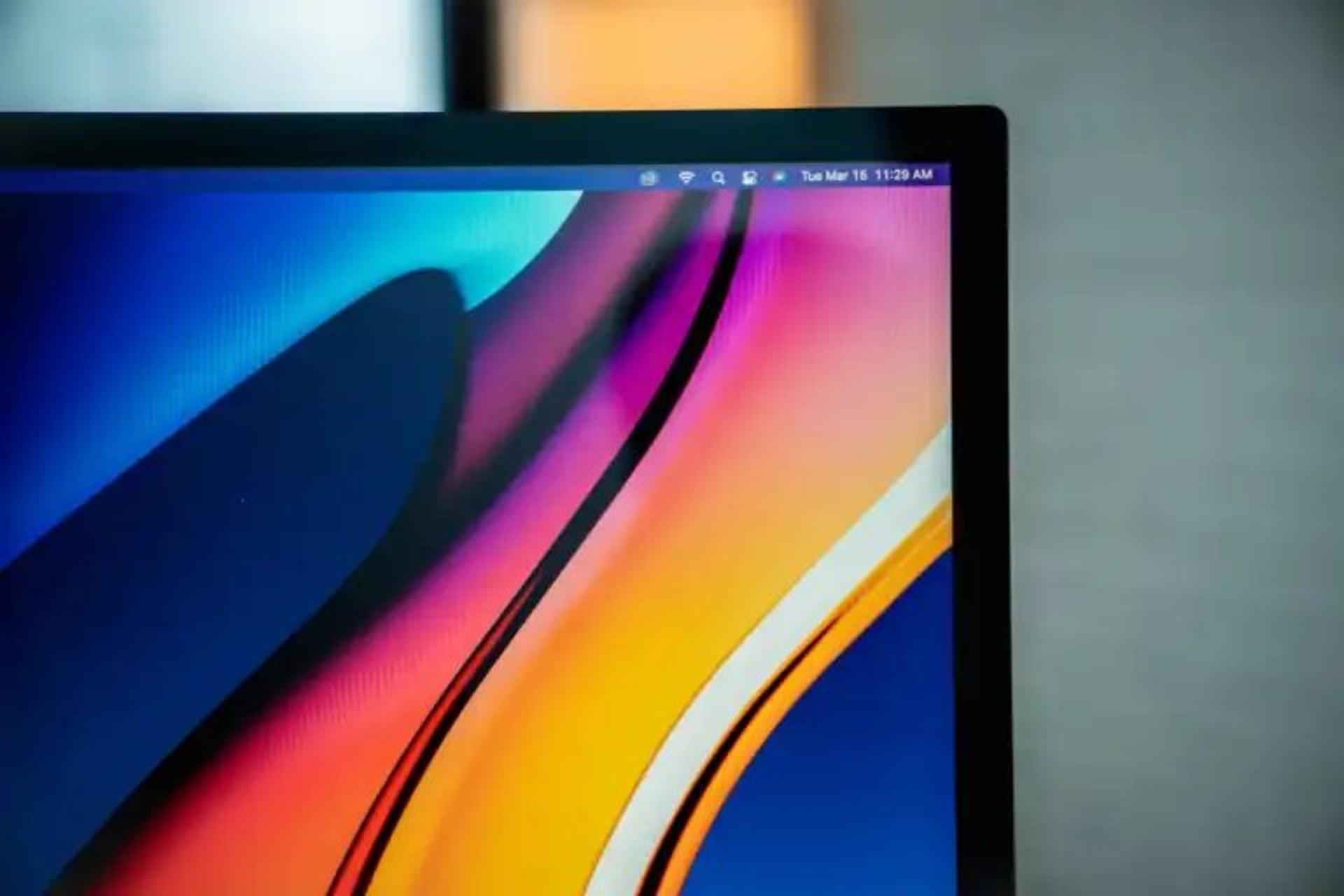 حاشیه مانیتور Display Studio