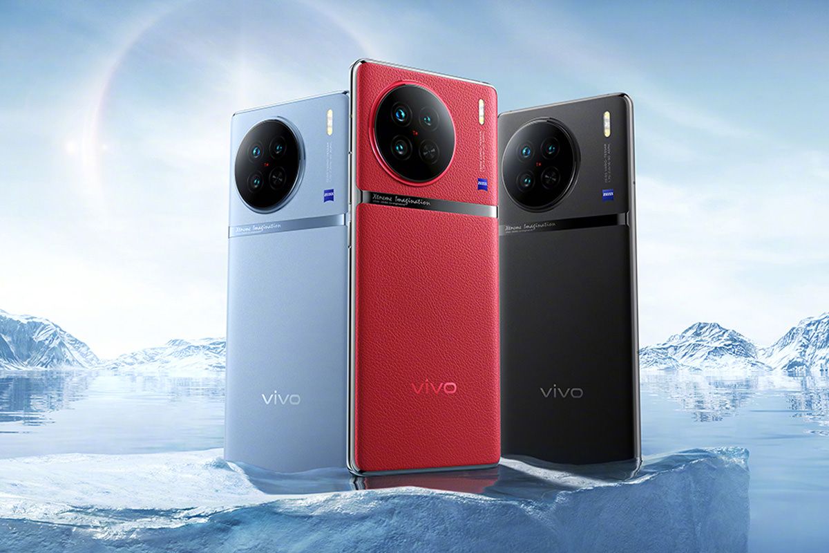 Vivo X90 Pro coloring from the back view in the middle of the ice