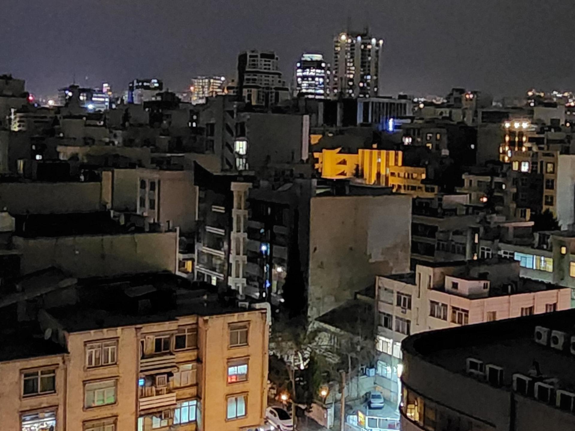 کراپ عکس فوتو مد دوربین اولتراواید گلکسی اس ۲۲ اولترا