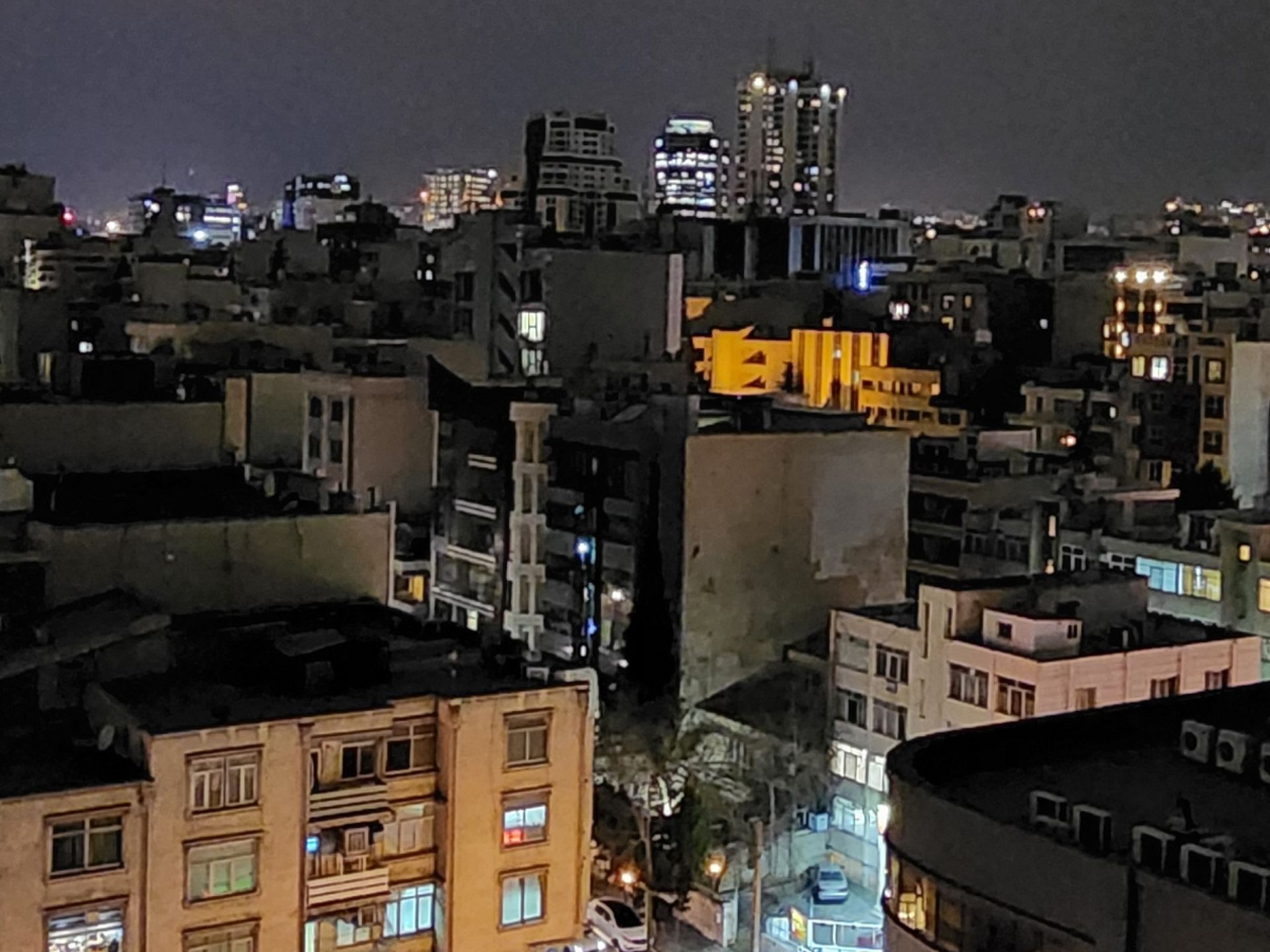 کراپ عکس فوتو مد دوربین اولتراواید گلکسی اس ۲۲ اولترا