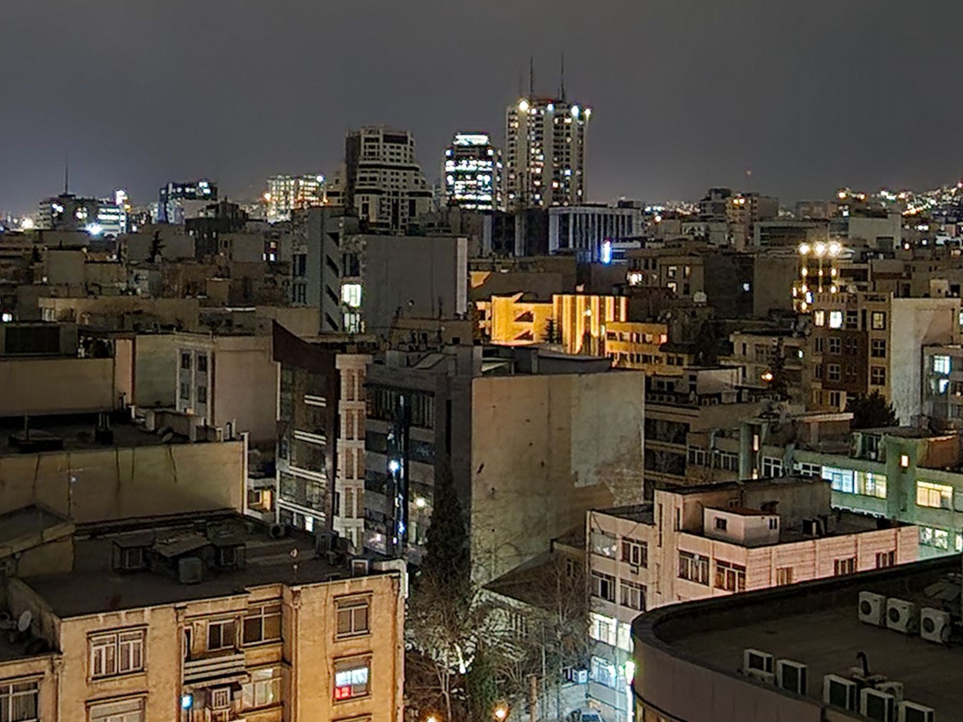 کراپ عکس نایت مد دوربین اولتراواید گلکسی اس ۲۲ اولترا