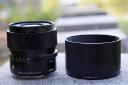 لنز سیگما 90mm F2.8 DG DN هود و لنز