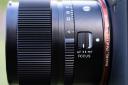لنز سیگما 90mm F2.8 DG DN نمای نزدیک