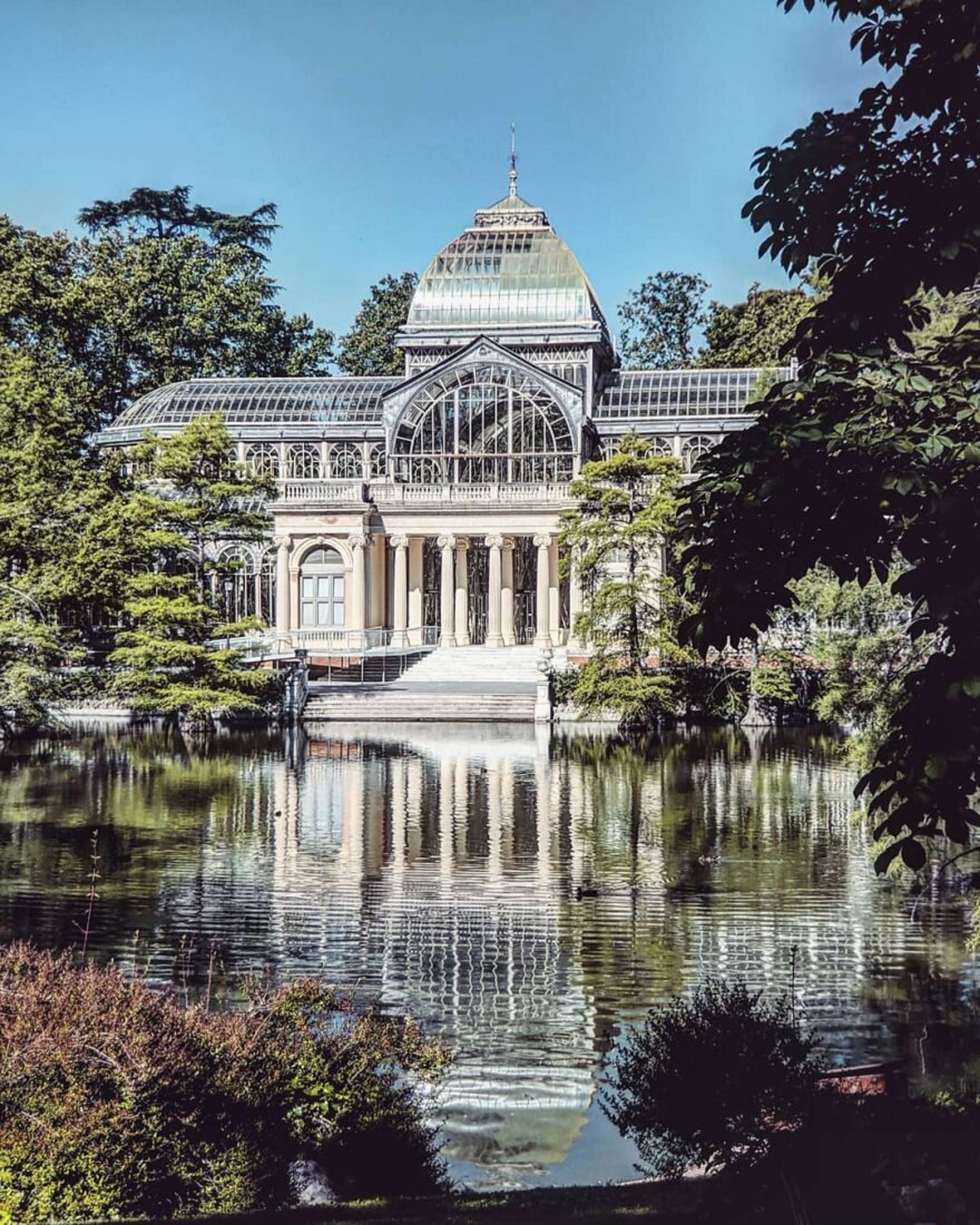 رفلاکس ساختمان‌های مادرید