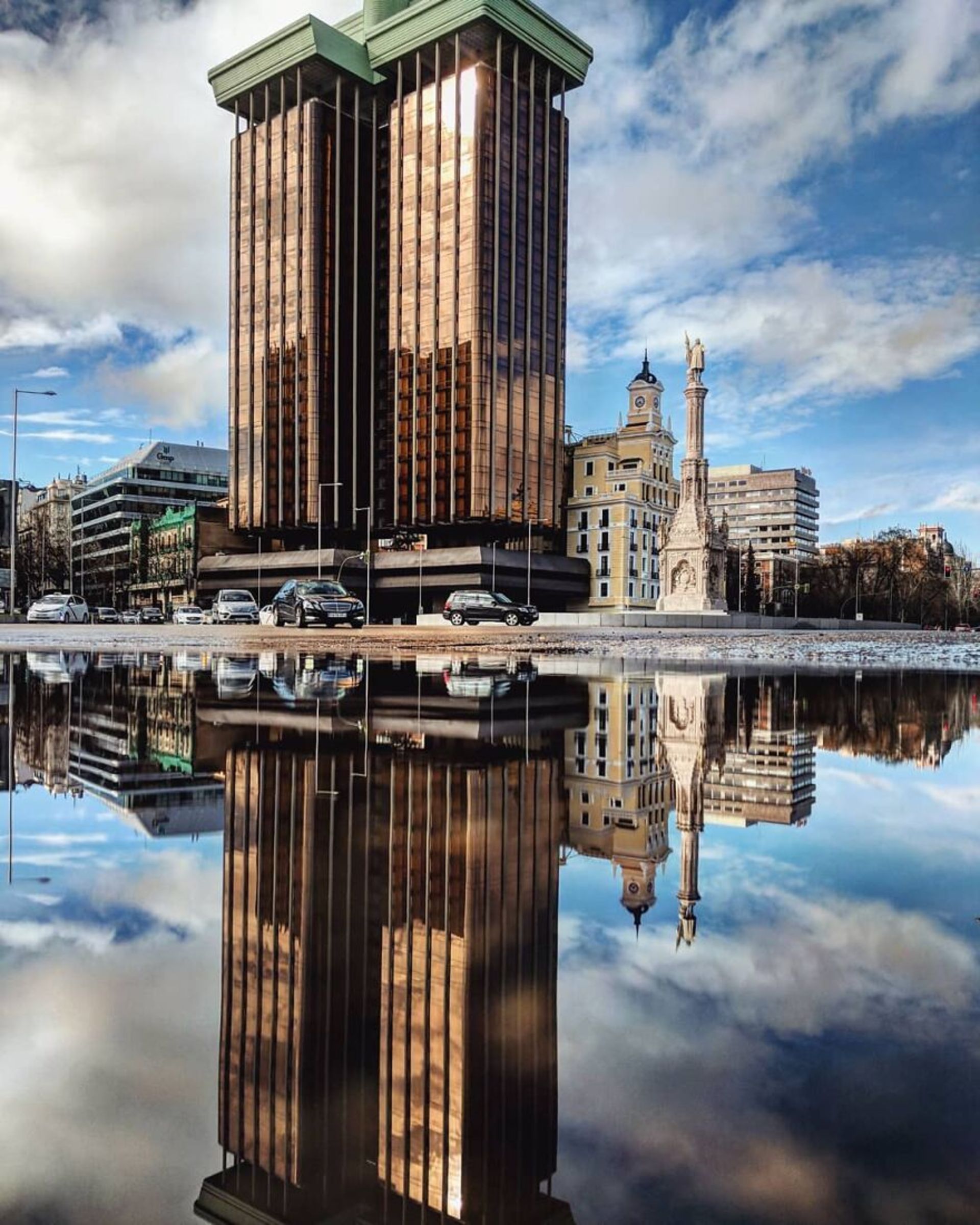 رفلاکس ساختمان‌های مادرید