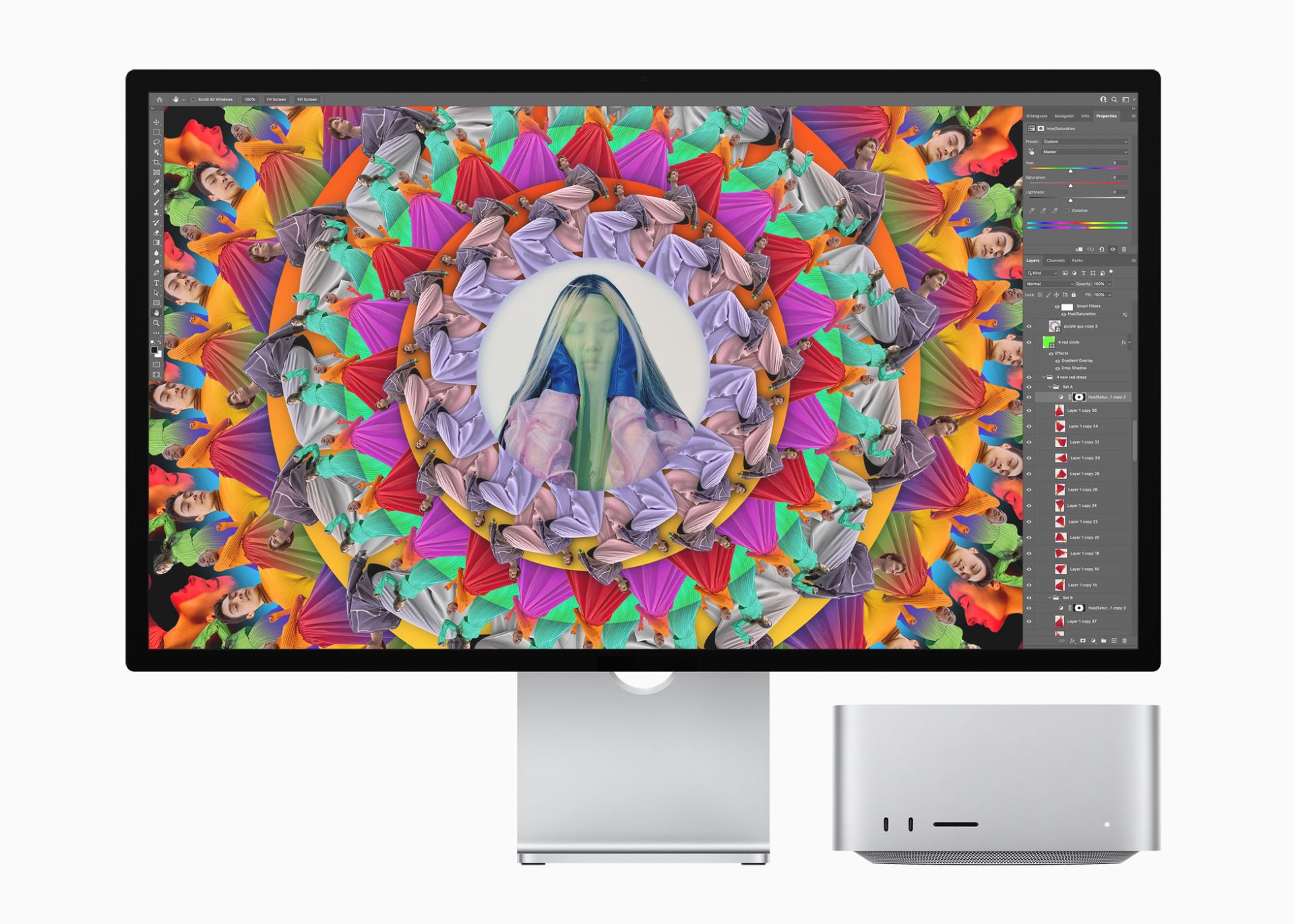 مانیتور Studio Display‌ اپل متصل به مک استودیو