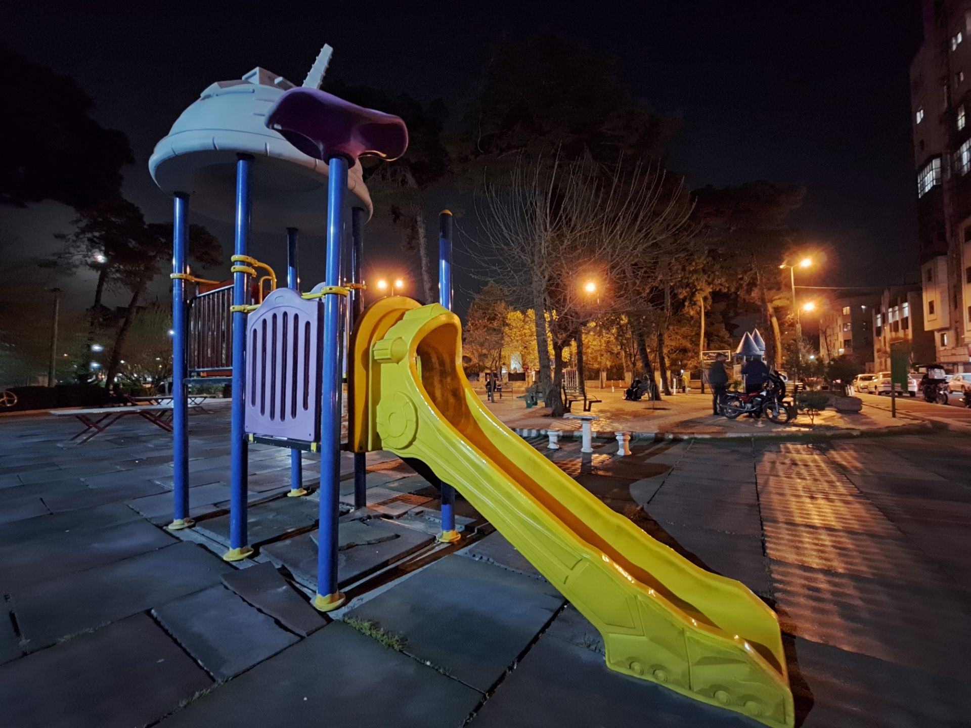 عکس دوربین اولتراواید گلکسی A53 در تاریکی