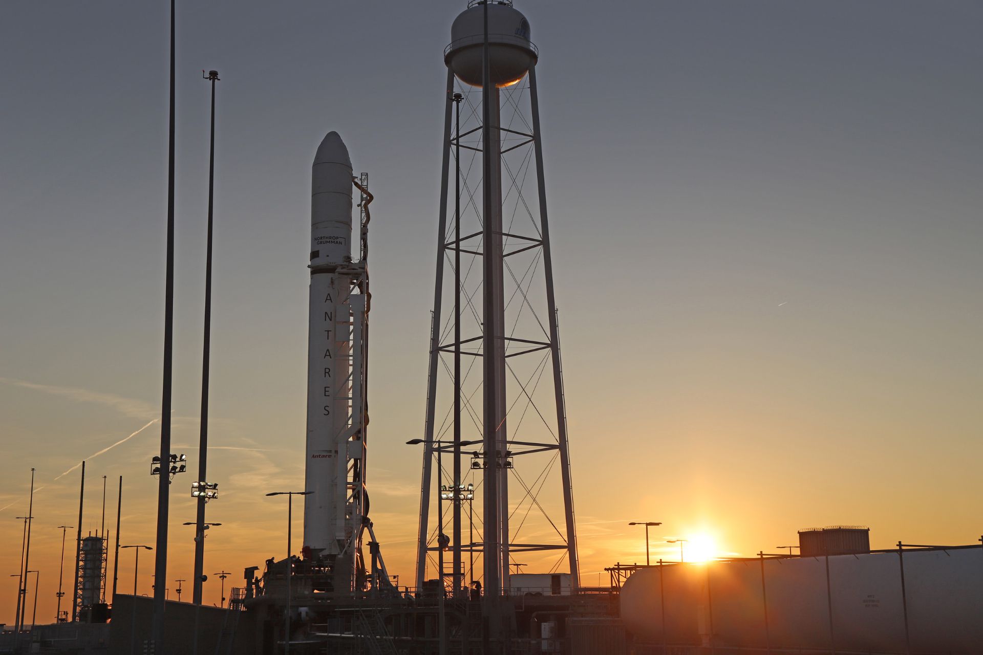 موشک آنتارس نورثروپ گرومن