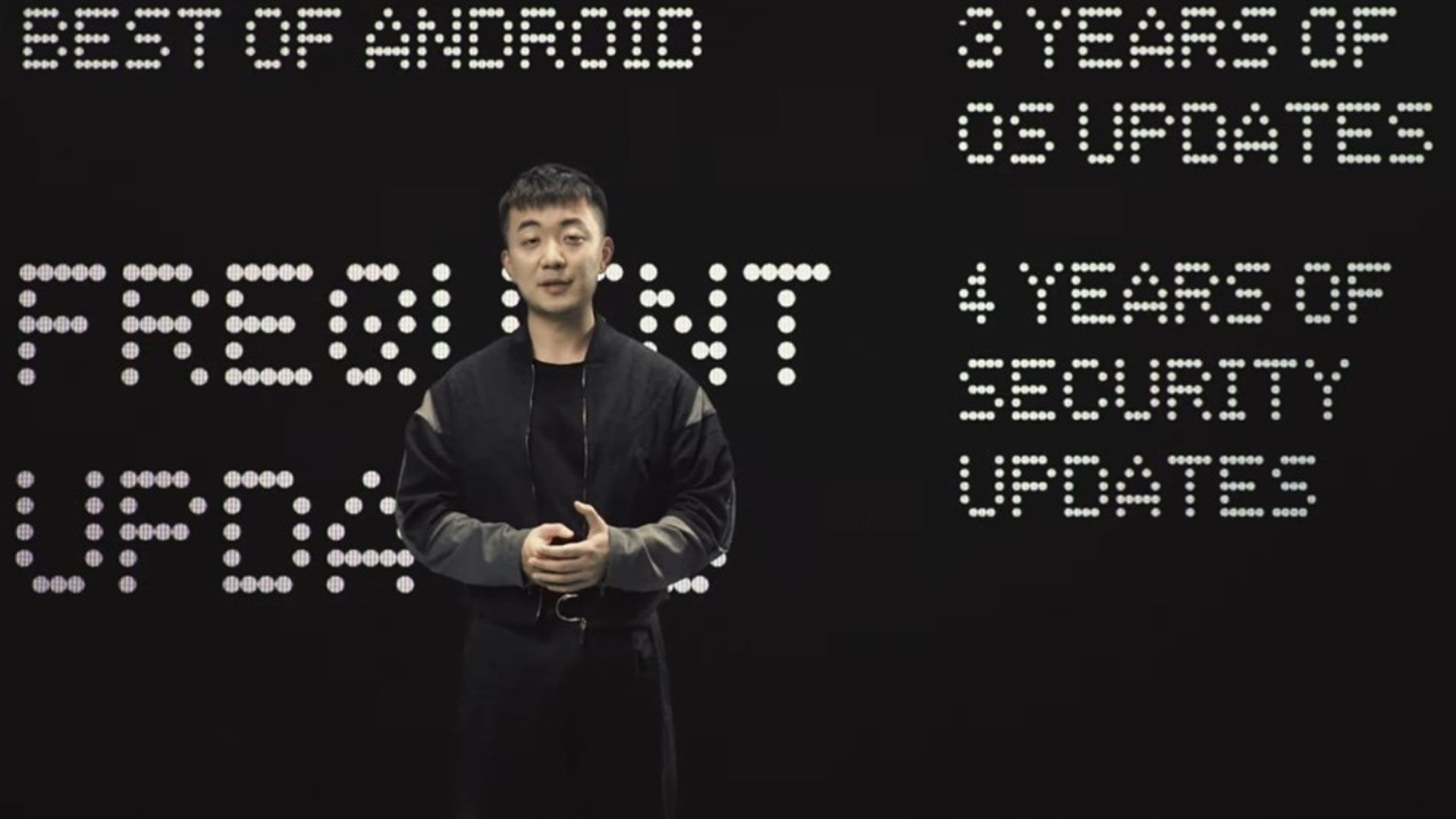 کارل پی در حال توضیح دادن به روزرسانی سالانه Nothing OS