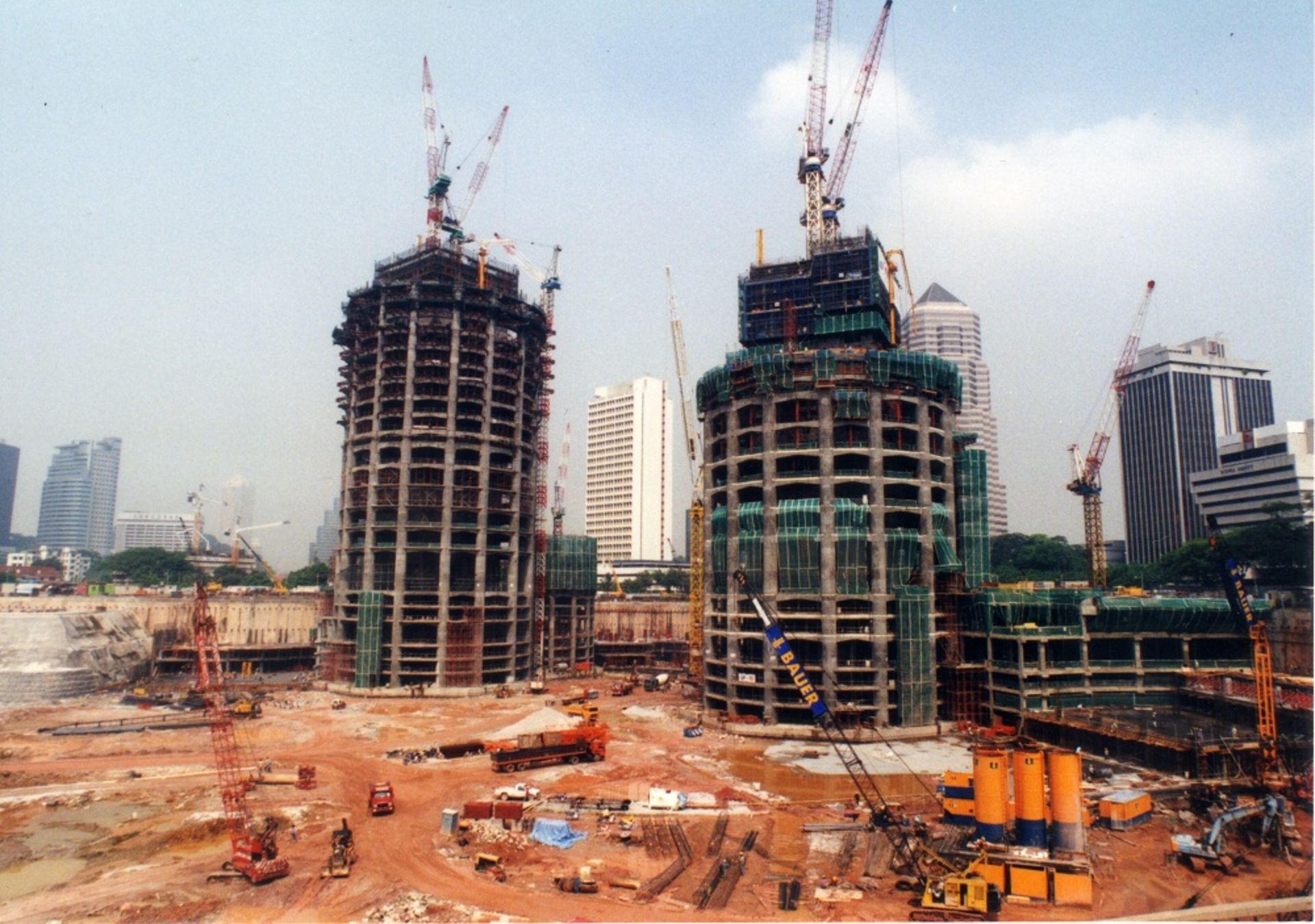 کارگاه ساختمانی برج های دوقلوی پتروناس کولالامپور مالزی
