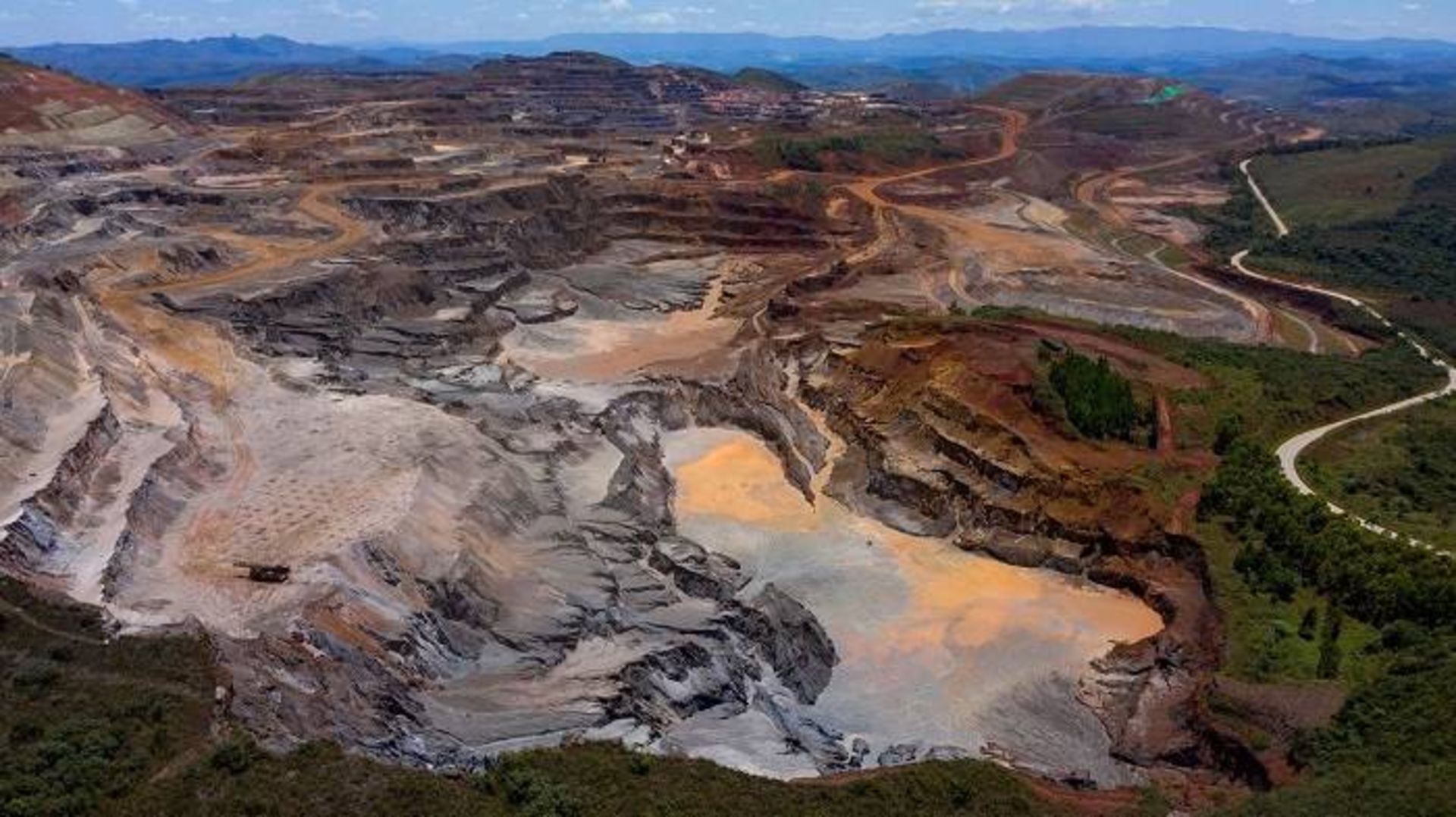 معدن استخراج آهن آلتو باندیرا / Alto Bandeira iron ore mine