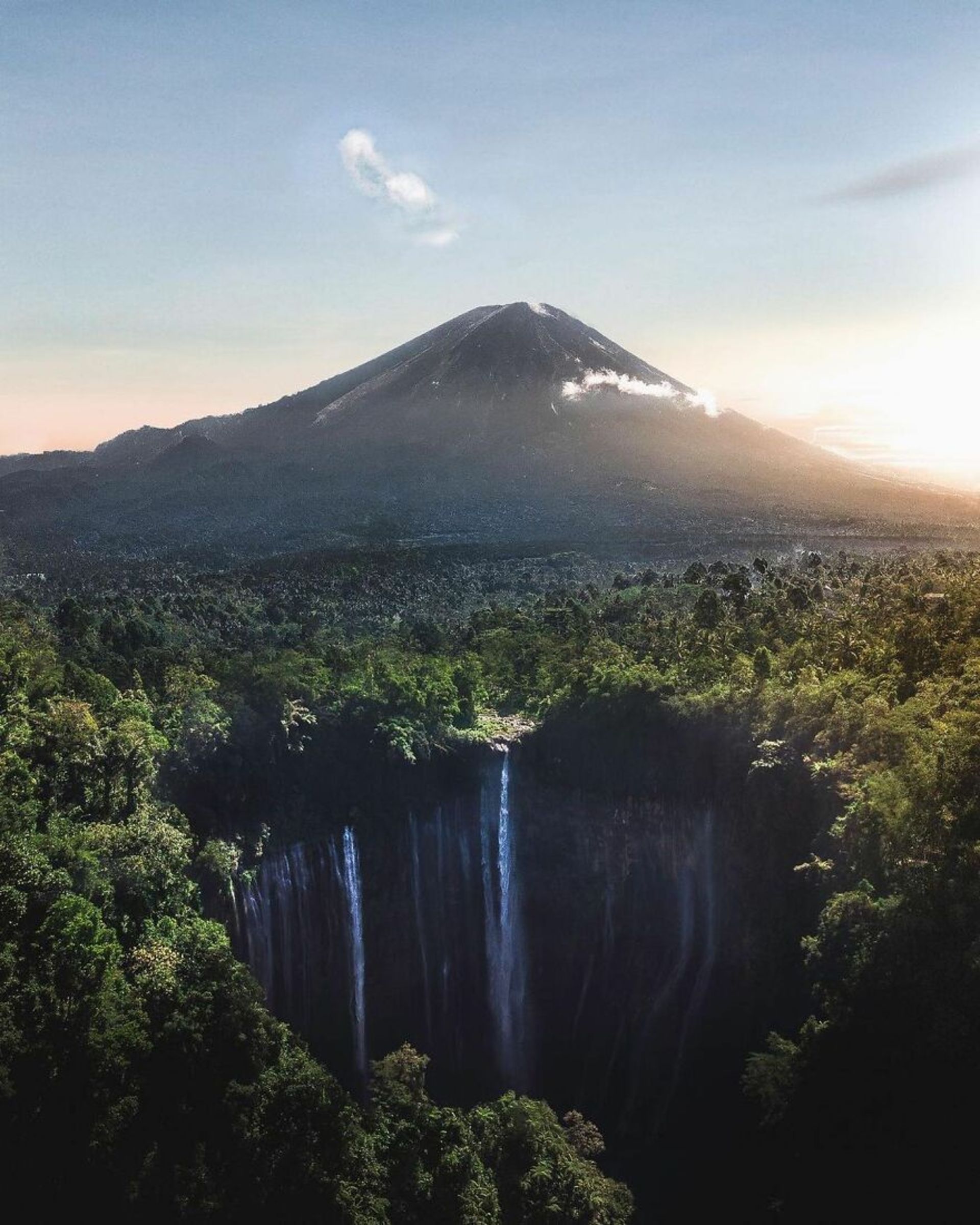 عکاسی هوایی منظره/ آبشار تومپاک سوو