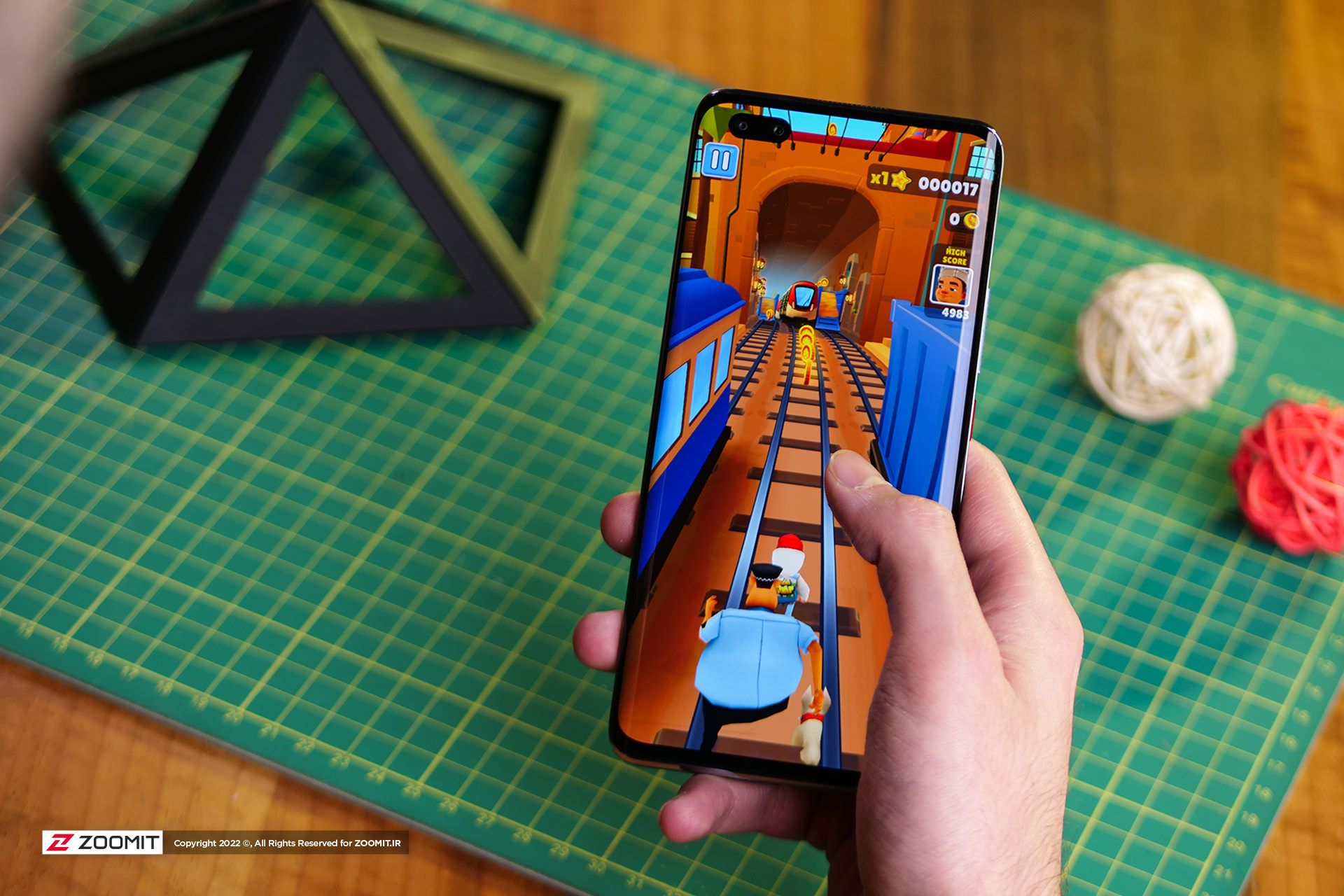 بازی کردن با شاهین ۳