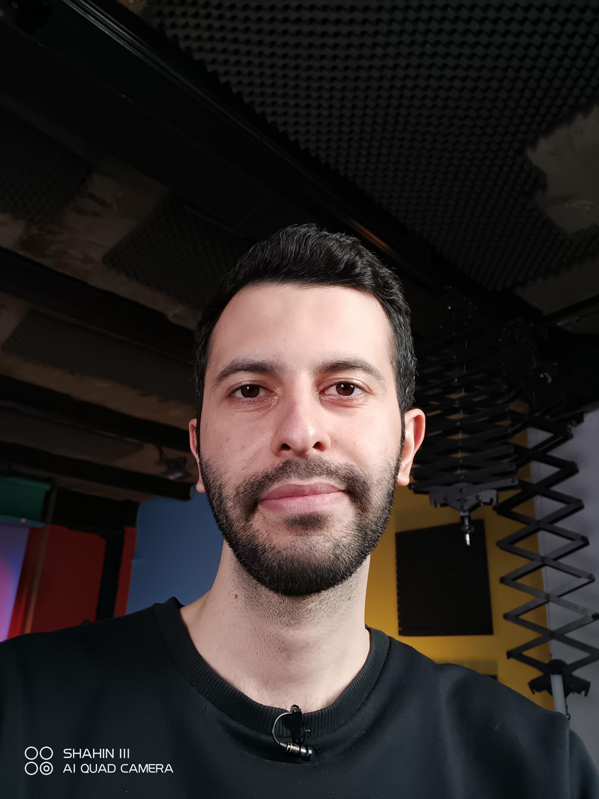 عکس سلفی با شاهین ۳