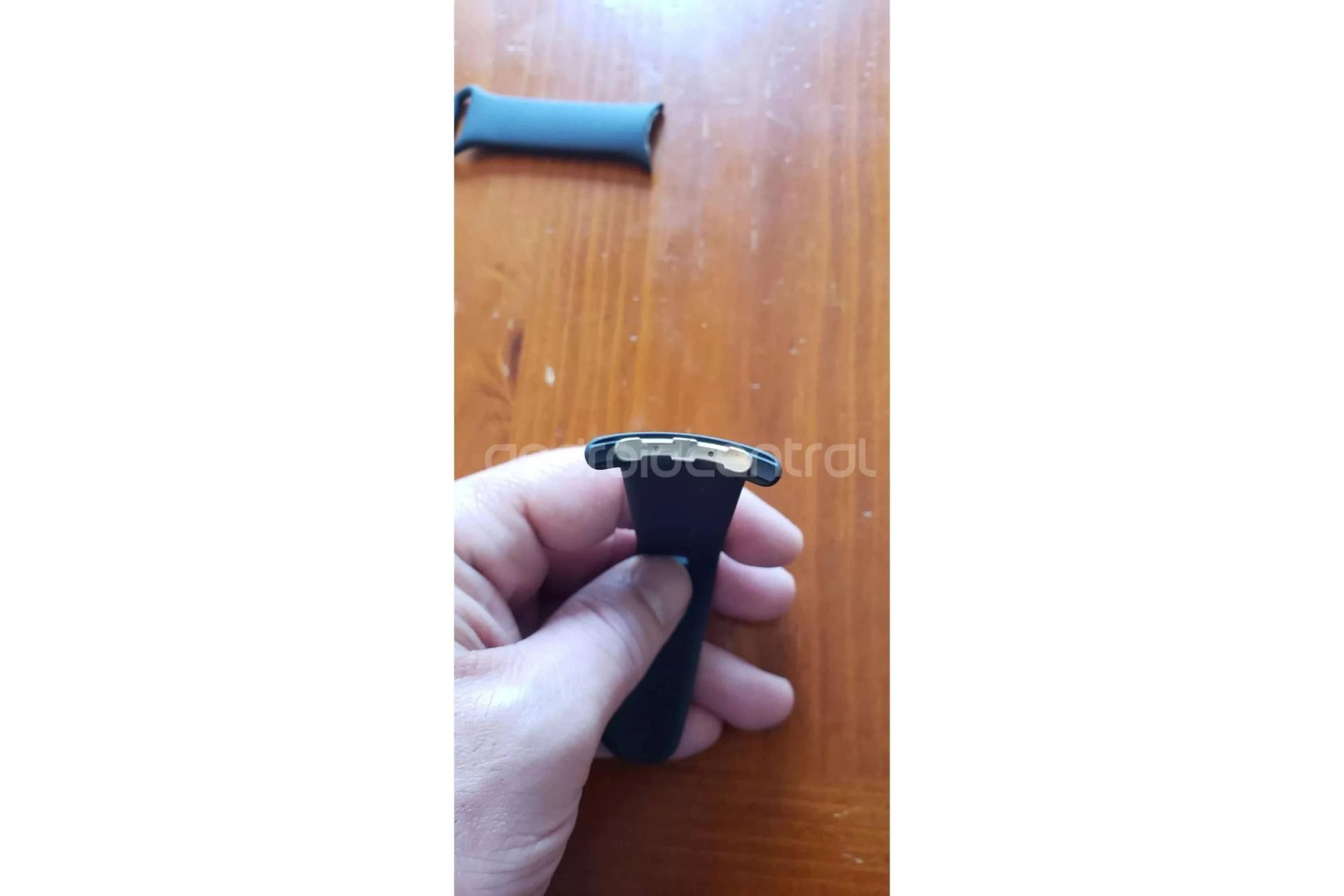 تصاویر واقعی از بندهای پیکسل واچ گوگل