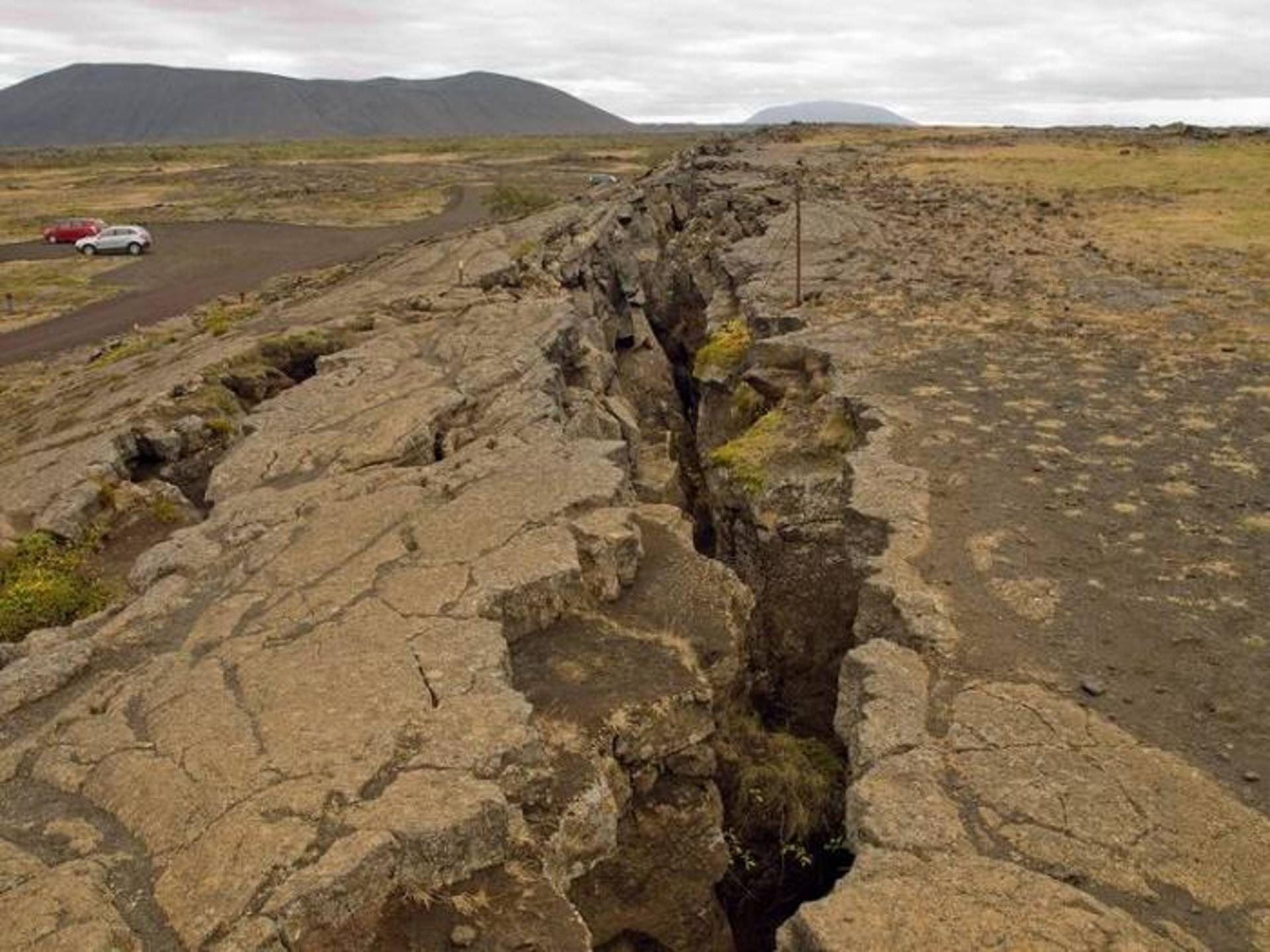 گسل گروتاگیا در ایسلند / Grotagja fault 