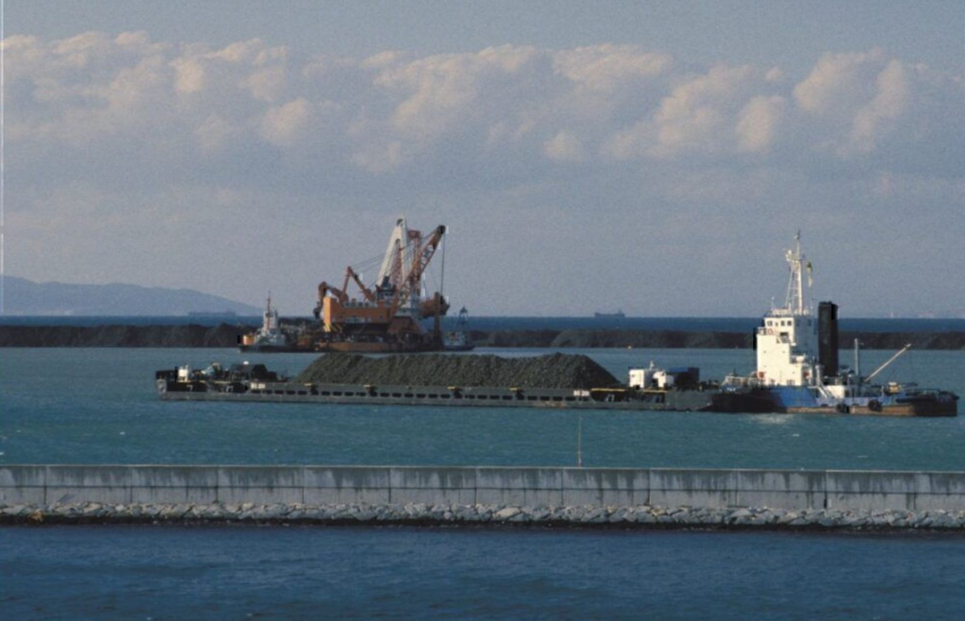 Construction of an airport on the Japanese island of Kanzai in the sea