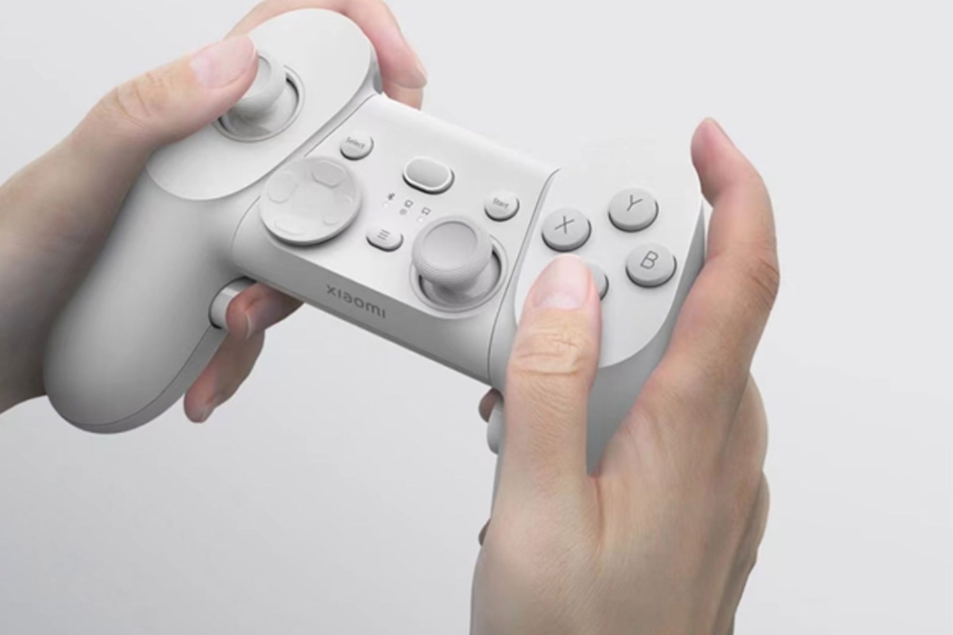 دسته بازی شیائومی GamePad Elite Edition در دست