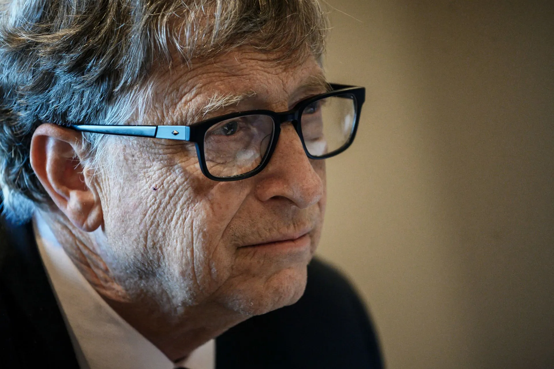 چهره غمگین بیل گیتس / Bill Gates با عینک