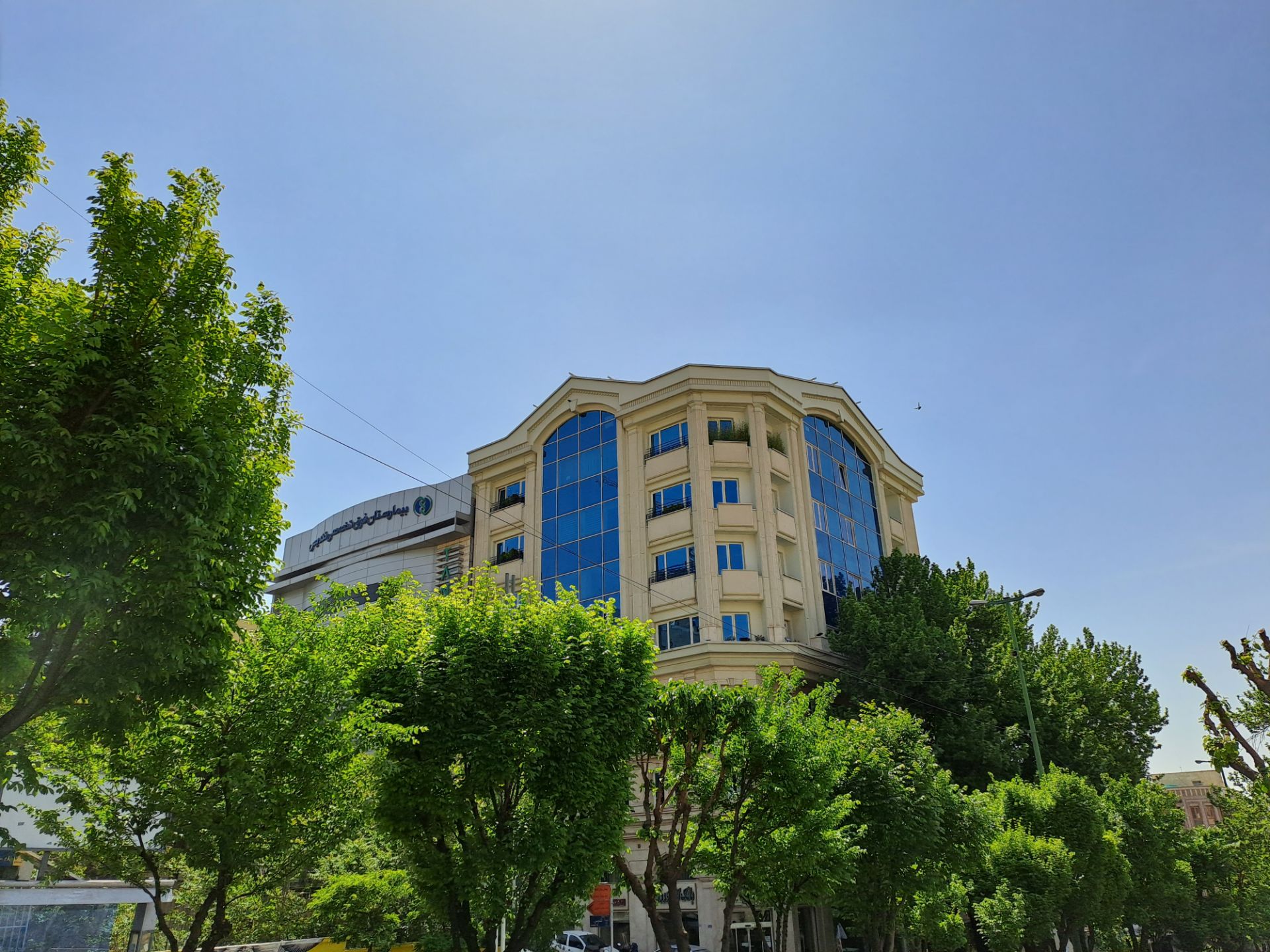 عکس ۱۲ مگاپیکسلی گلکسی ای ۳۳ با دوربین اصلی