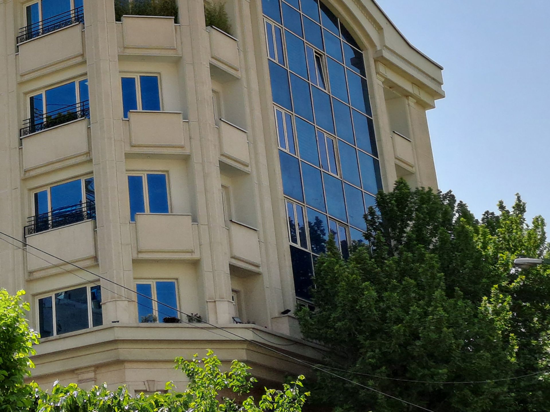 کراپ عکس ۴۸ مگاپیکسلی گلکسی ای ۳۳