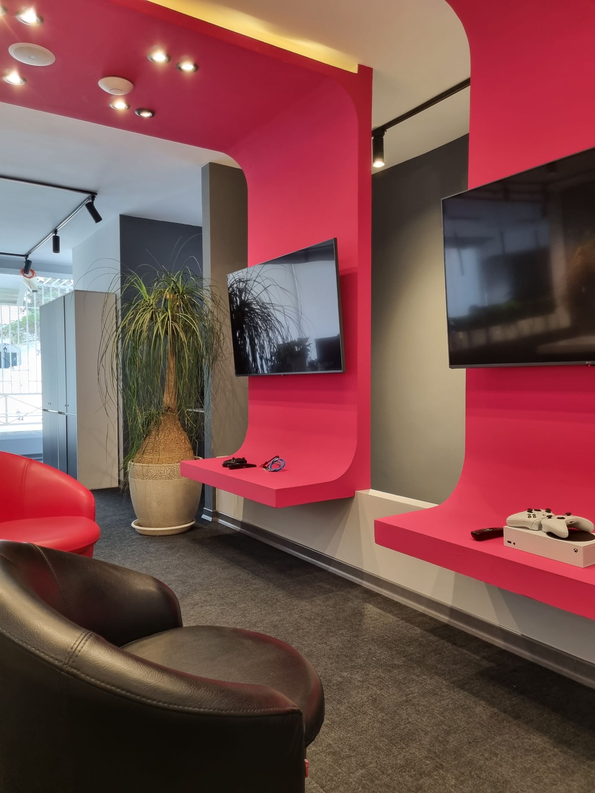 گستره دینامیکی در عکس دوربین اصلی گلکسی S21 FE