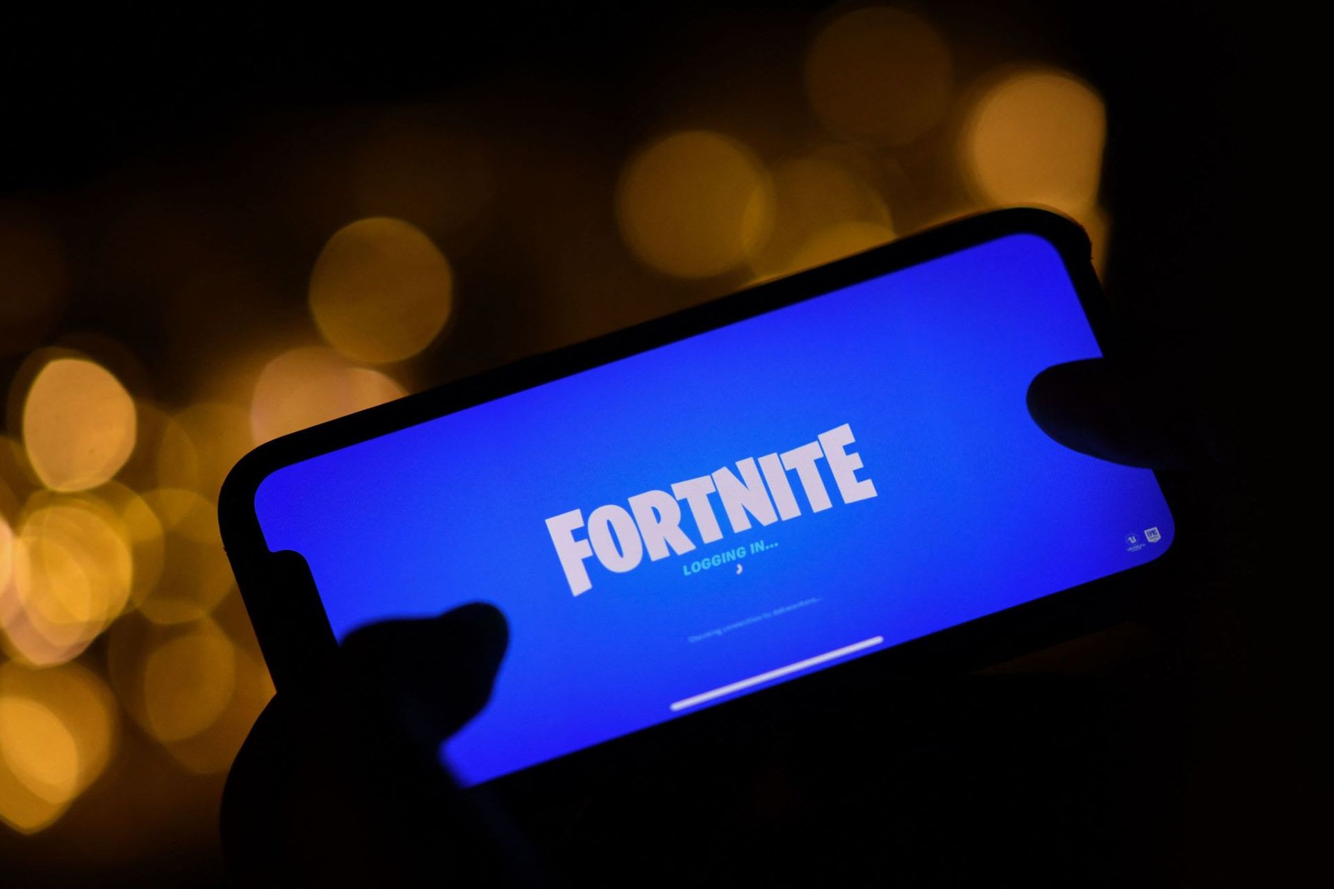 اجرای بازی بازی فورتنایت / Fortnite روی آیفون آی او اس اپل / Apple iOS iPhone