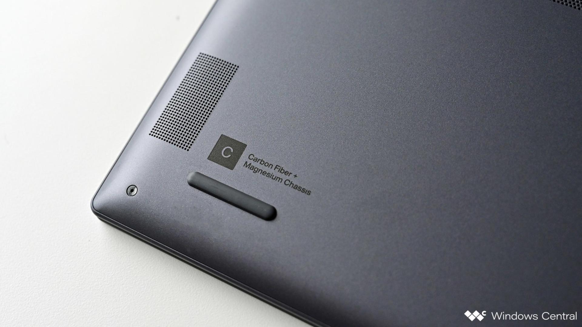 بدنه لپ تاپ لنوو Slim 7i Carbon