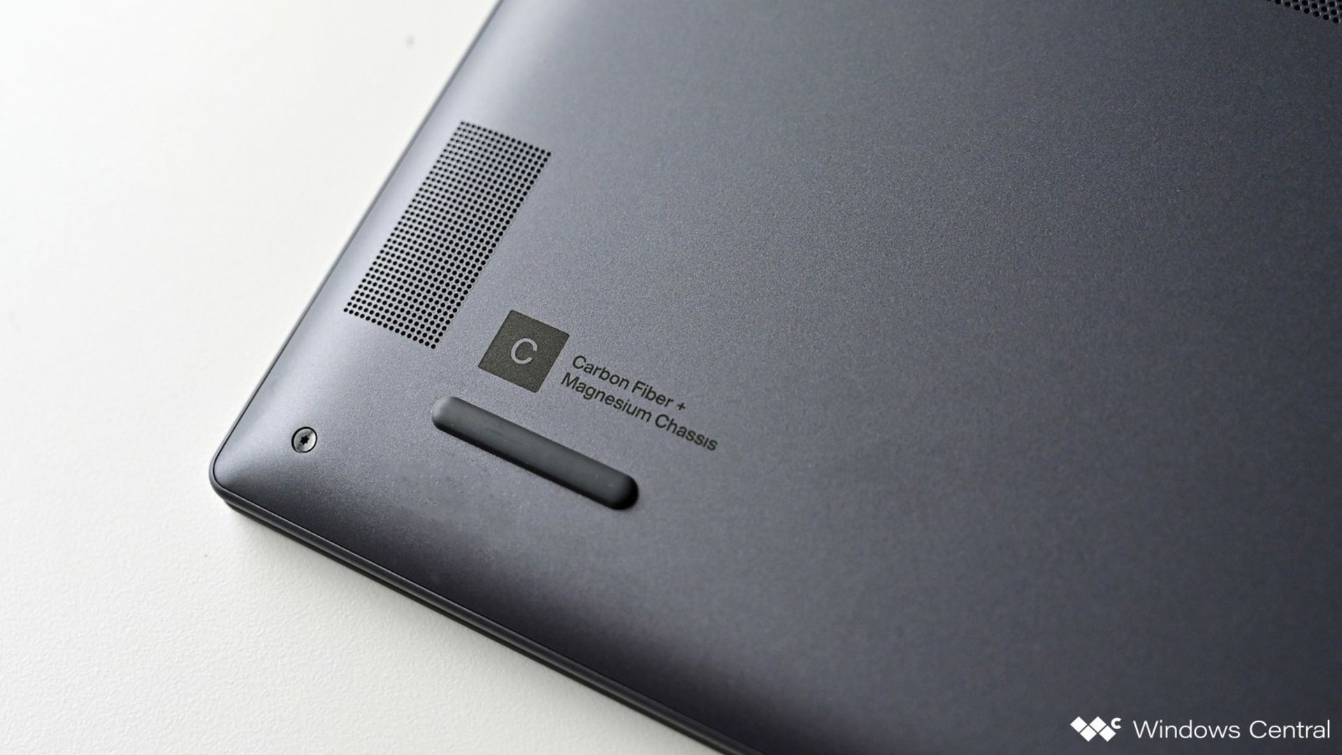 بدنه لپ تاپ لنوو Slim 7i Carbon