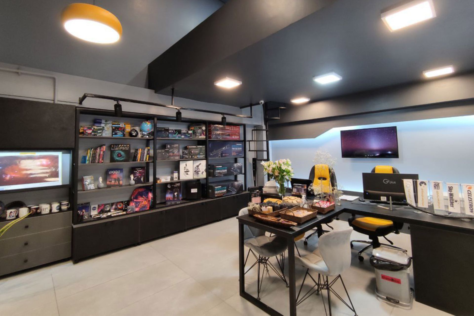 تصاویر مرکز لونا