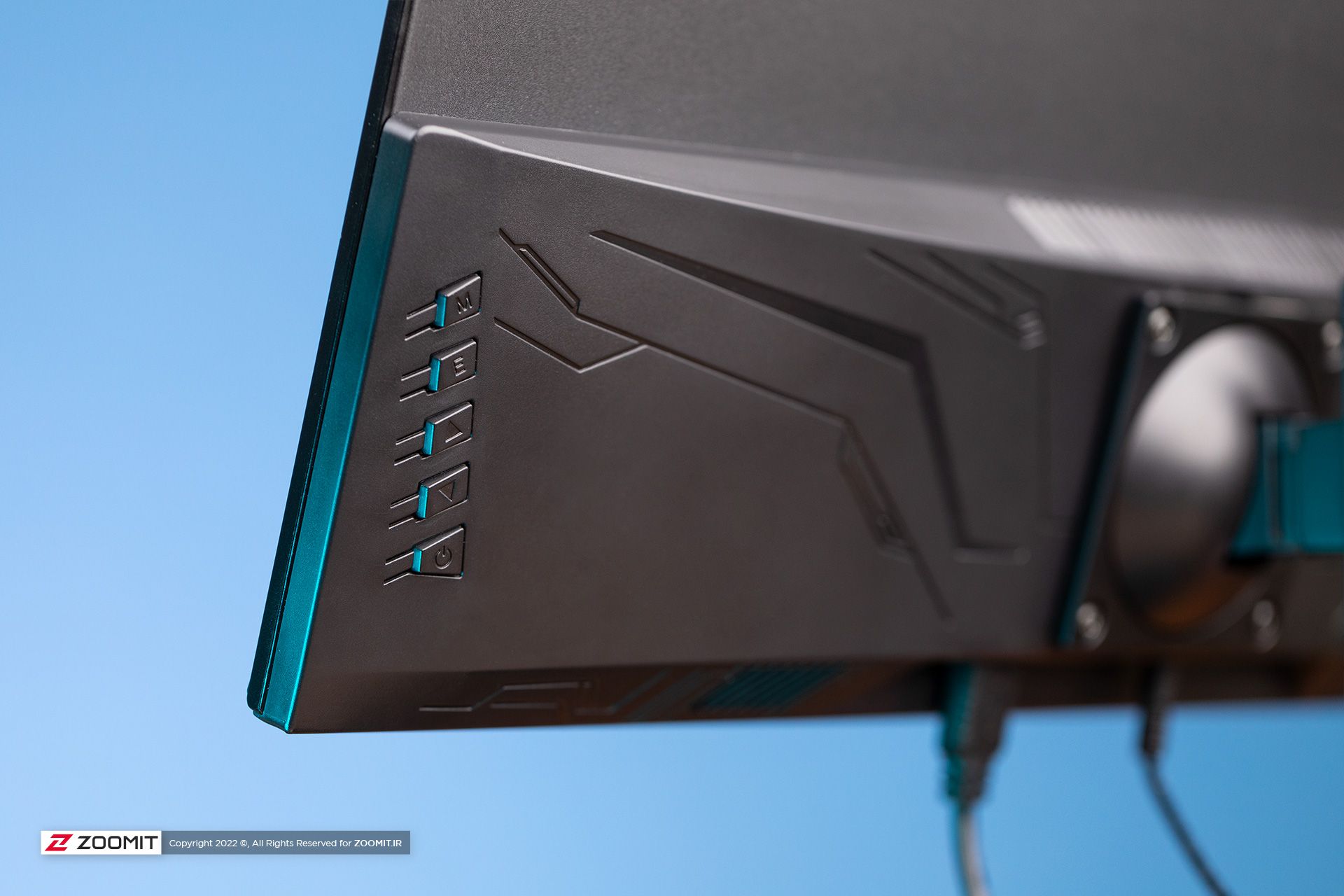 دکمه‌های کنترلی مانیتور MO24T مایا