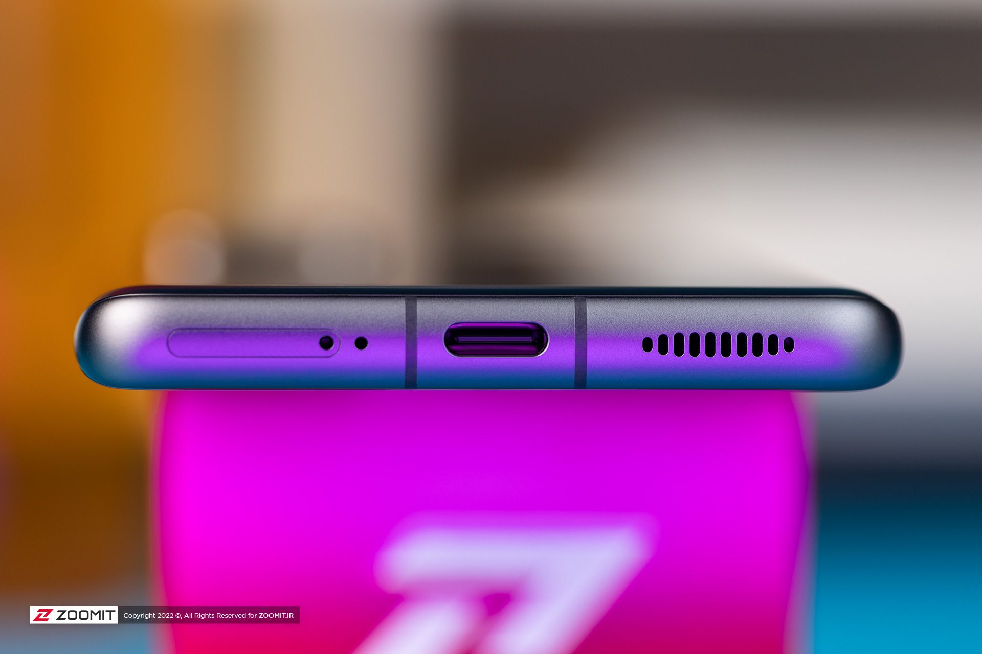 پورت شارژ و شکاف اسپیکر شیائومی ۱۲ ایکس