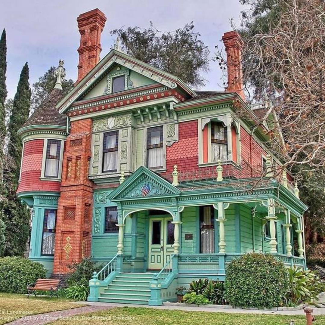 معماری‌های عجیبی از سراسر دنیا