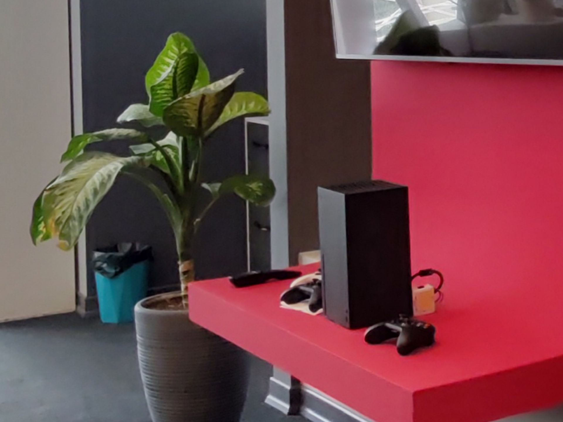 کراپ عکس اچ‌دی‌آر دوربین اولتراواید اج ۲۰ پرو