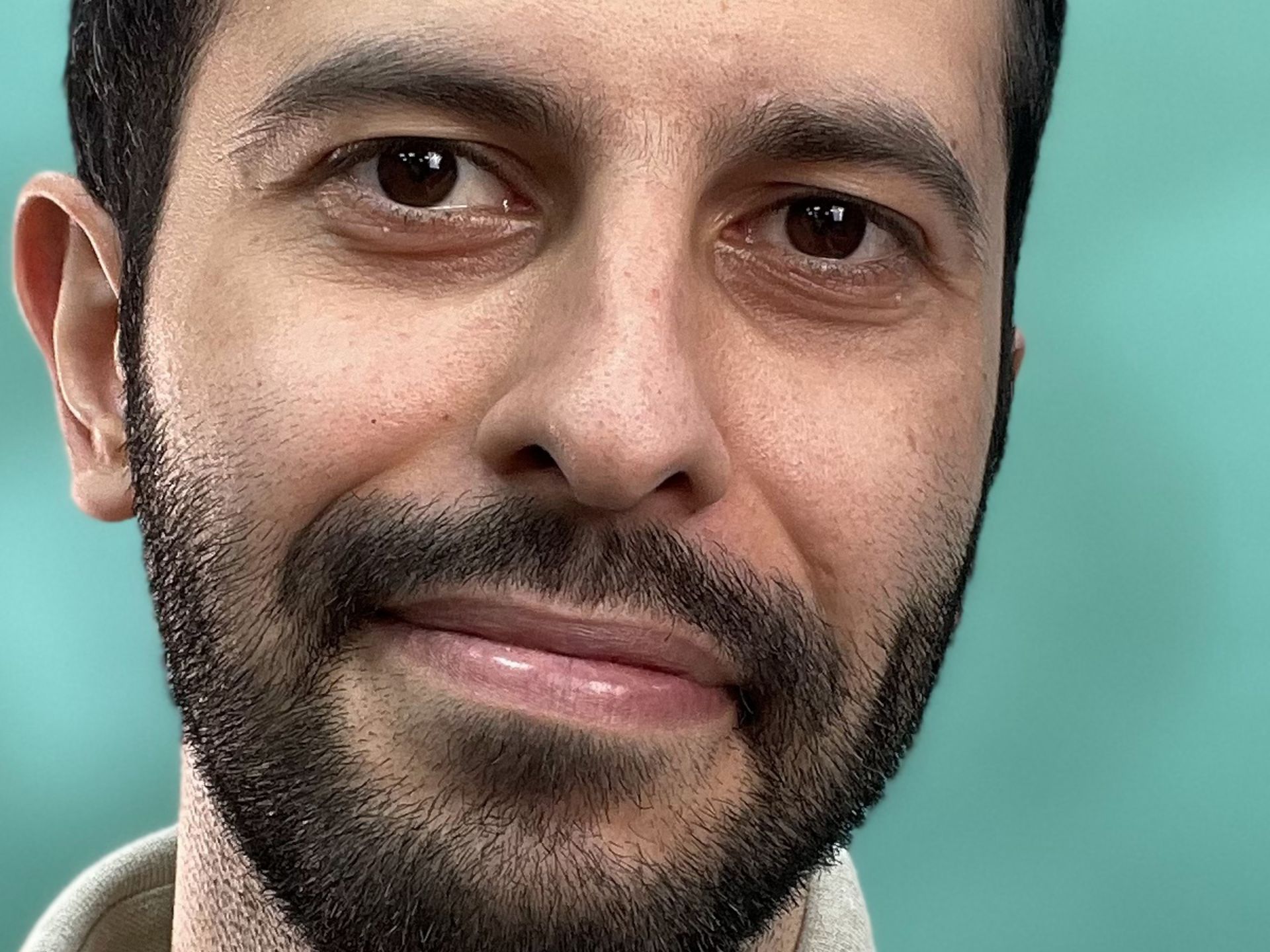 کراپ عکس سلفی آیفون ۱۲ پرو مکس