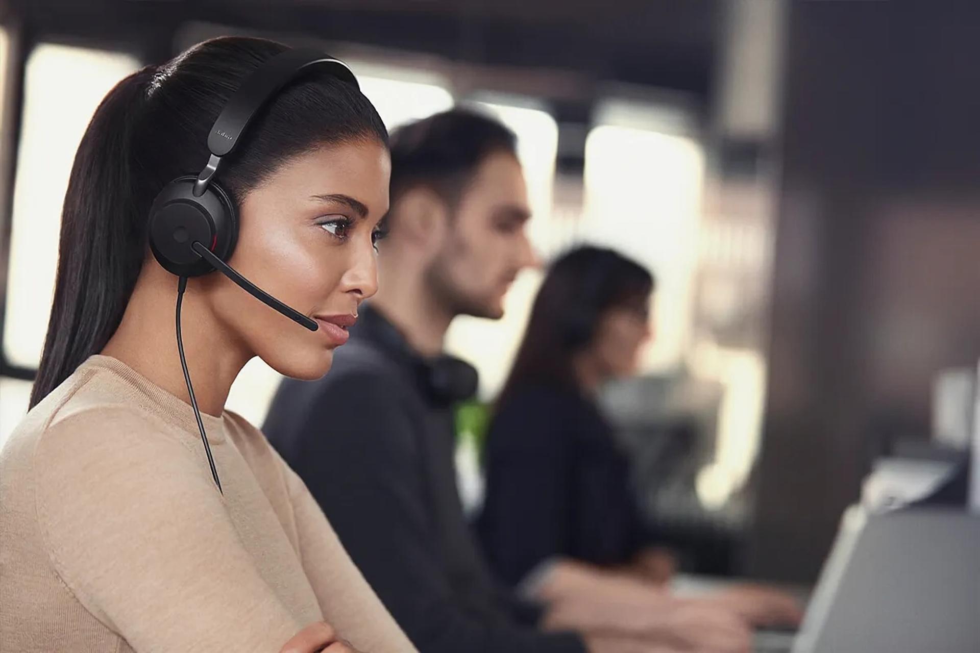 نمای جانبی هدست جبرا Jabra Evolve2 40 Stereo