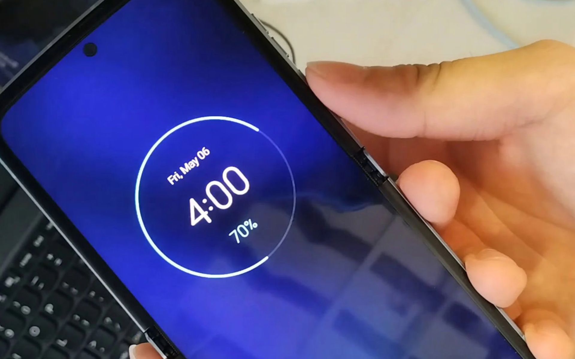 گوشی تاشدنی موتورولا razr 3