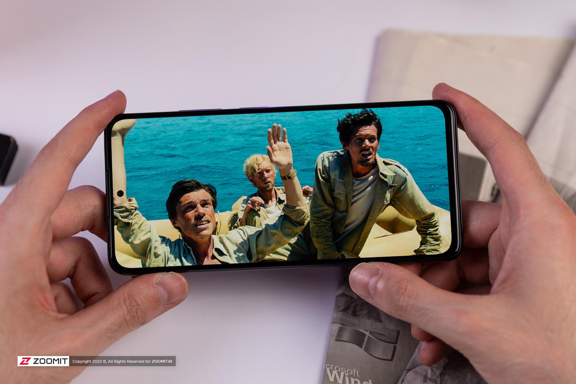 پخش فیلم با پوکو X4 پرو