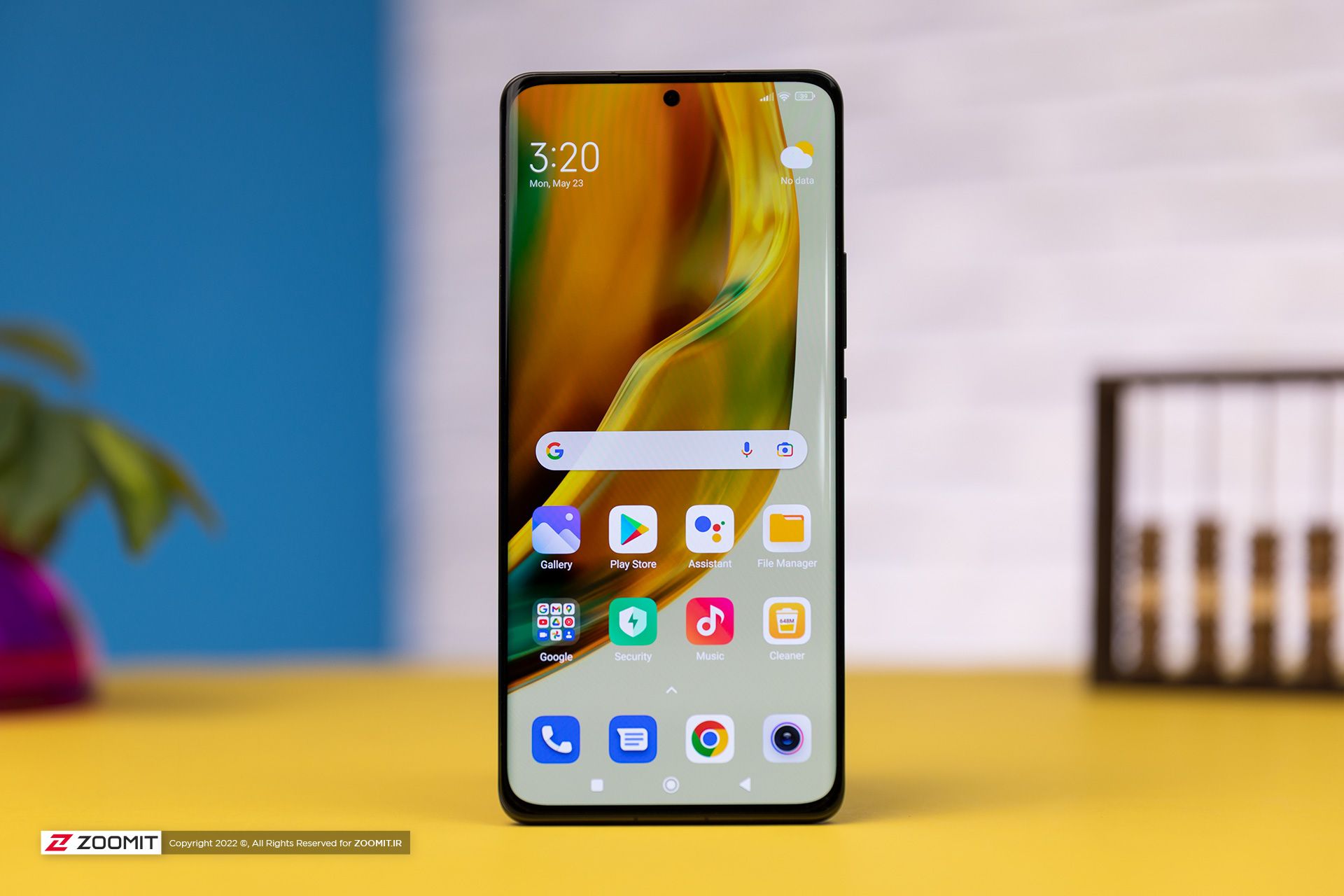 نمای جلوی شیائومی ۱۲ پرو