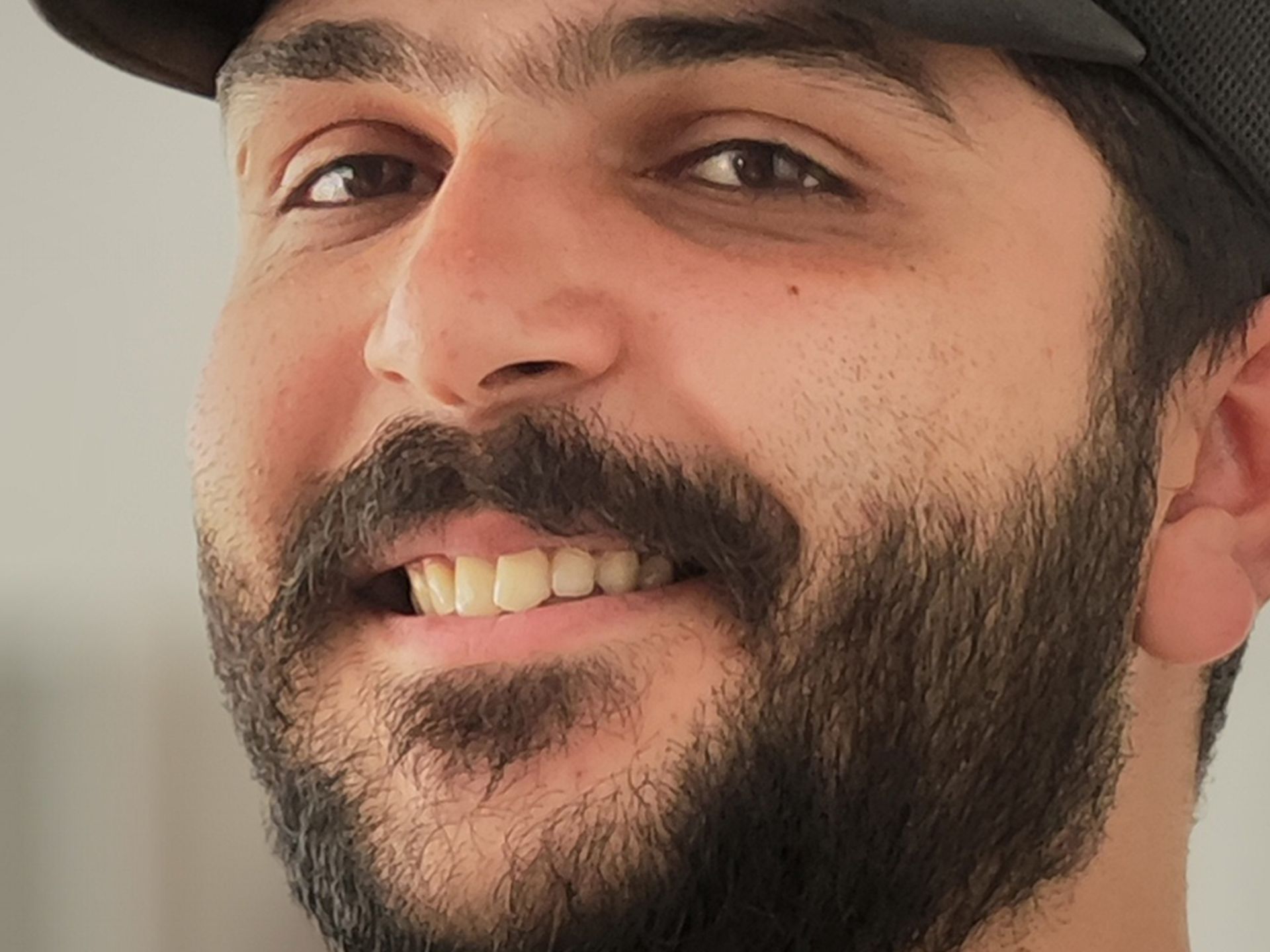 کراپ عکس پرتره با دوربین تله‌فوتوی شیائومی ۱۲ پرو