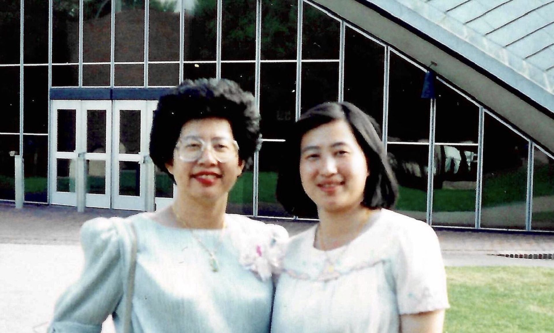 مرجع متخصصين ايران ليسا سو و مادرش در دانشگاه MIT
