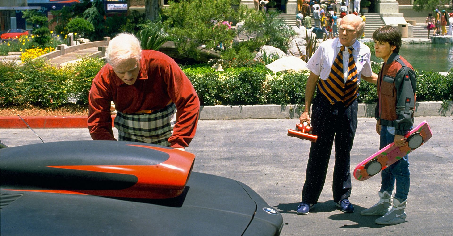 هاوربرد در بازگشت به آینده قسمت دوم (Back to the Future Part II)