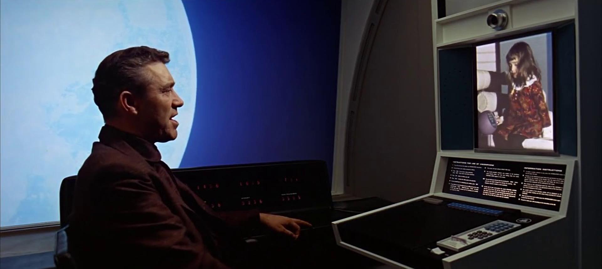 تماس تصویری در ۲۰۰۱: ادیسه فضایی (2001: A Space Odyssey)