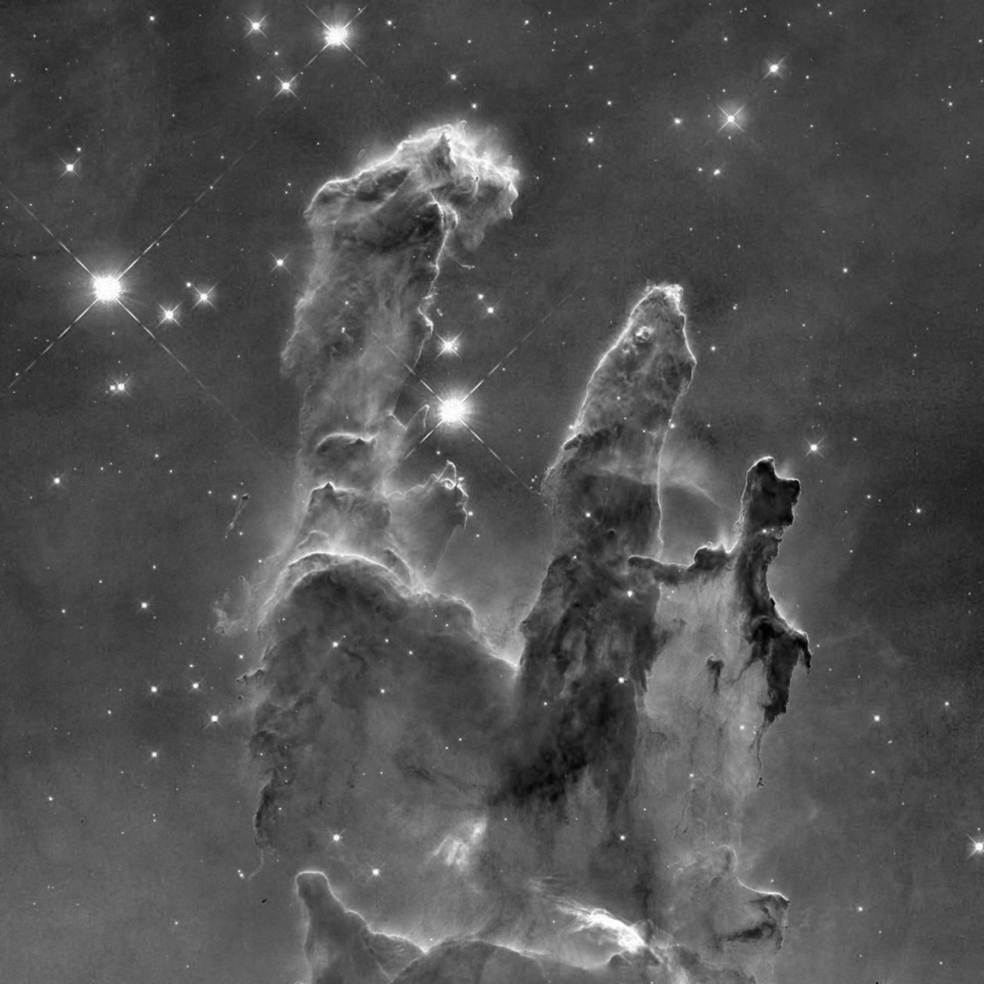 ستون های آفرینش سیاه و سفید