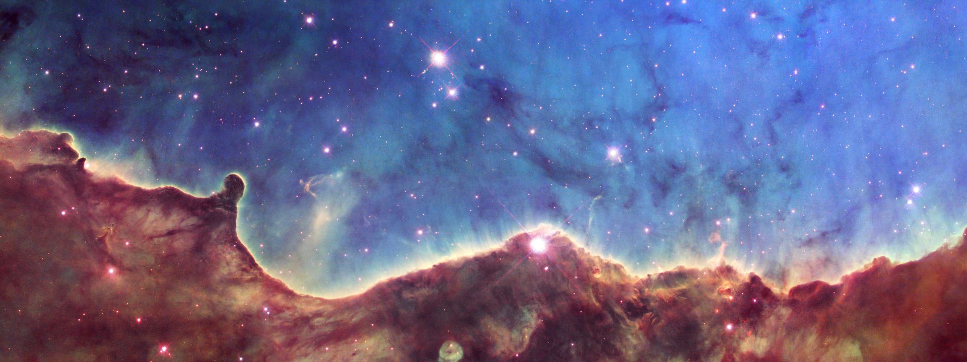 سحابی کارینا از نگاه تلسکوپ فضایی هابل