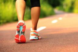 آیا پیاده‌روی همچون دویدن فشار خون را کاهش می‌دهد؟