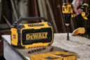 نمای چپ اسپیکر دیوالت DeWalt DCR010
