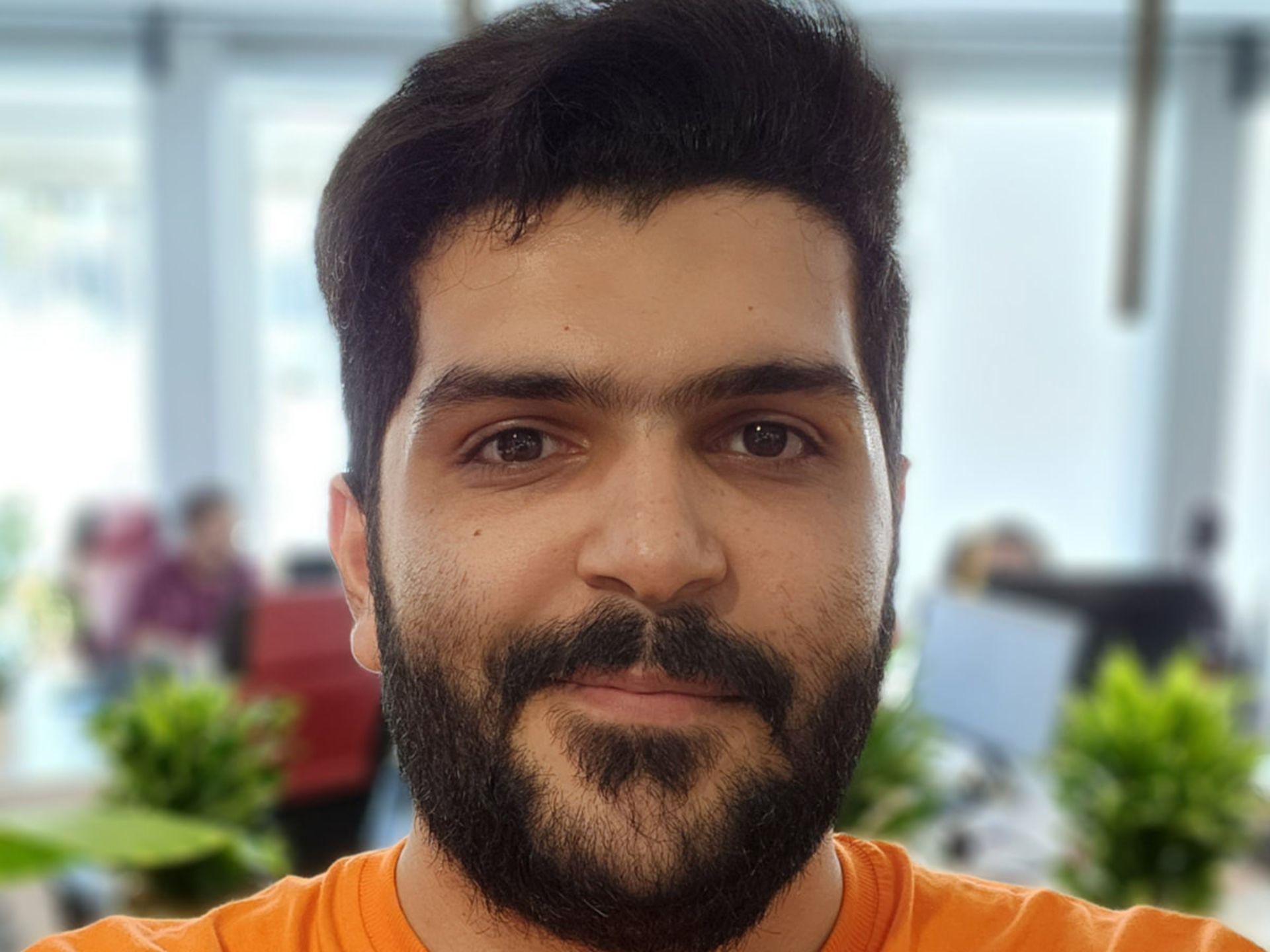 کراپ عکس سلفی با دوربین سلفی اصلی گلکسی زد فولد ۴